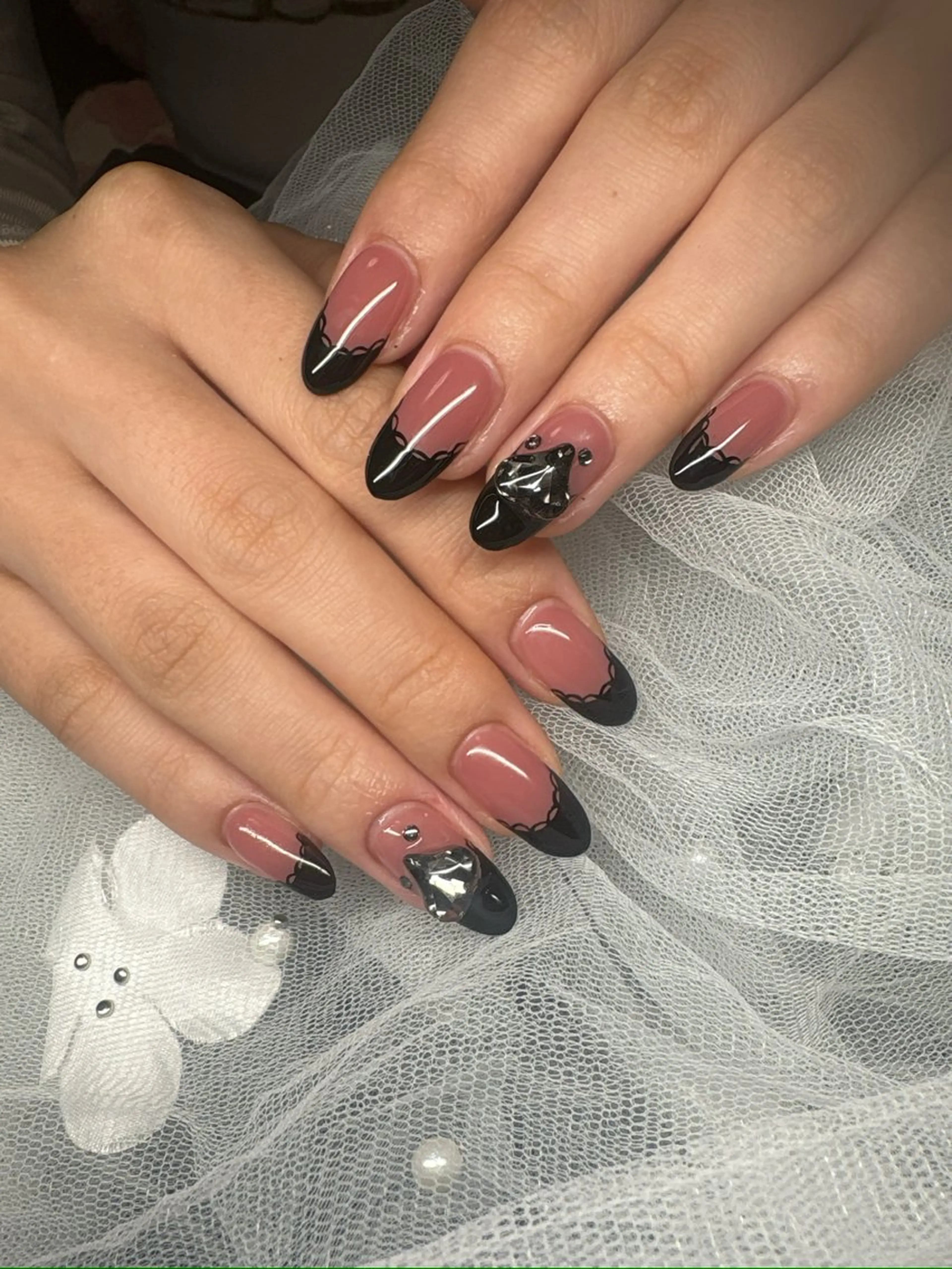 ネイル フレンチネイル レース ハンドネイル ハンドケア PLUM  BELL 横浜自宅ネイルのネイルデザイン