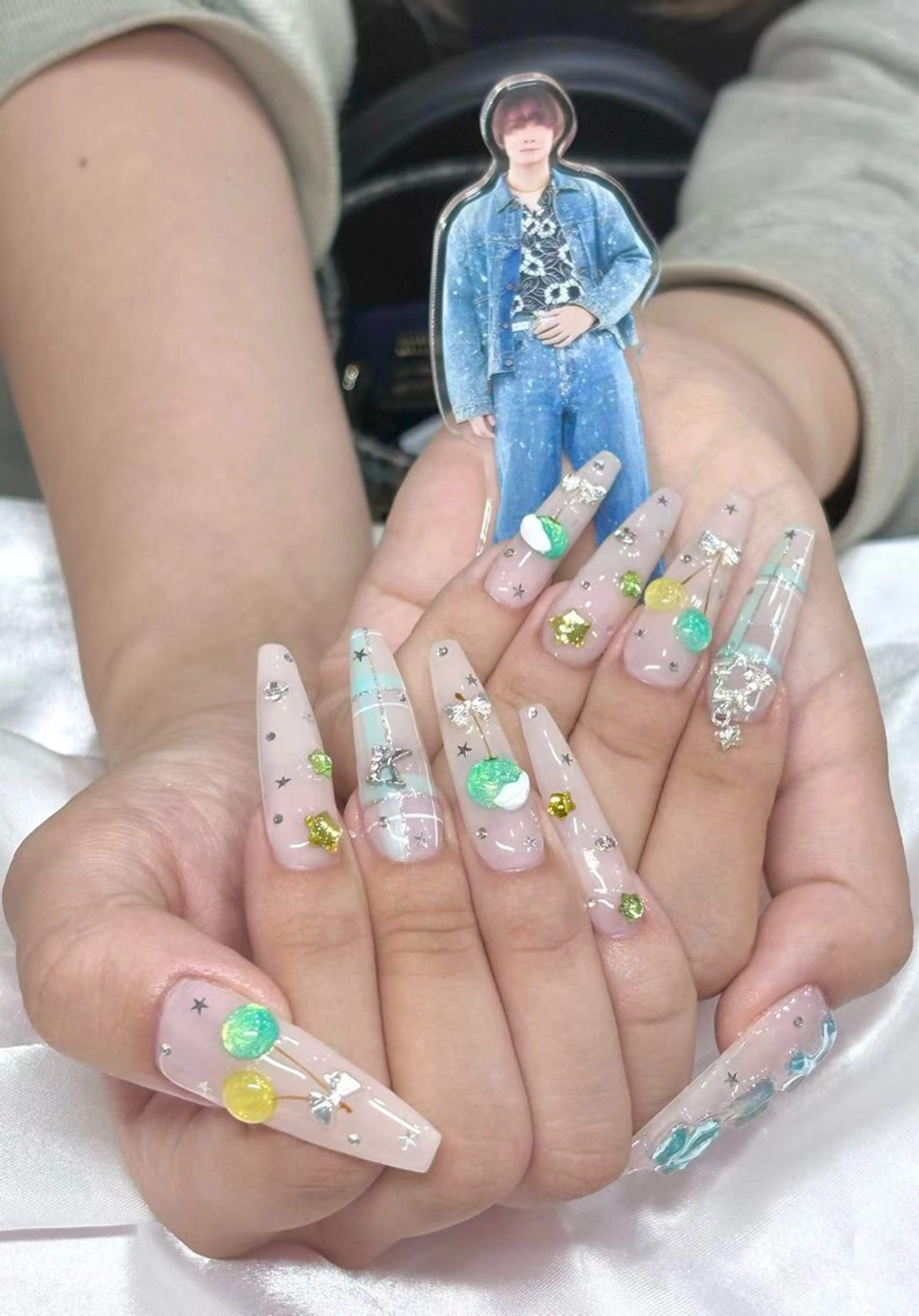 ネイル H’ami nailsalon 新大久保店所属・リサ 長さだし✨のネイルデザイン