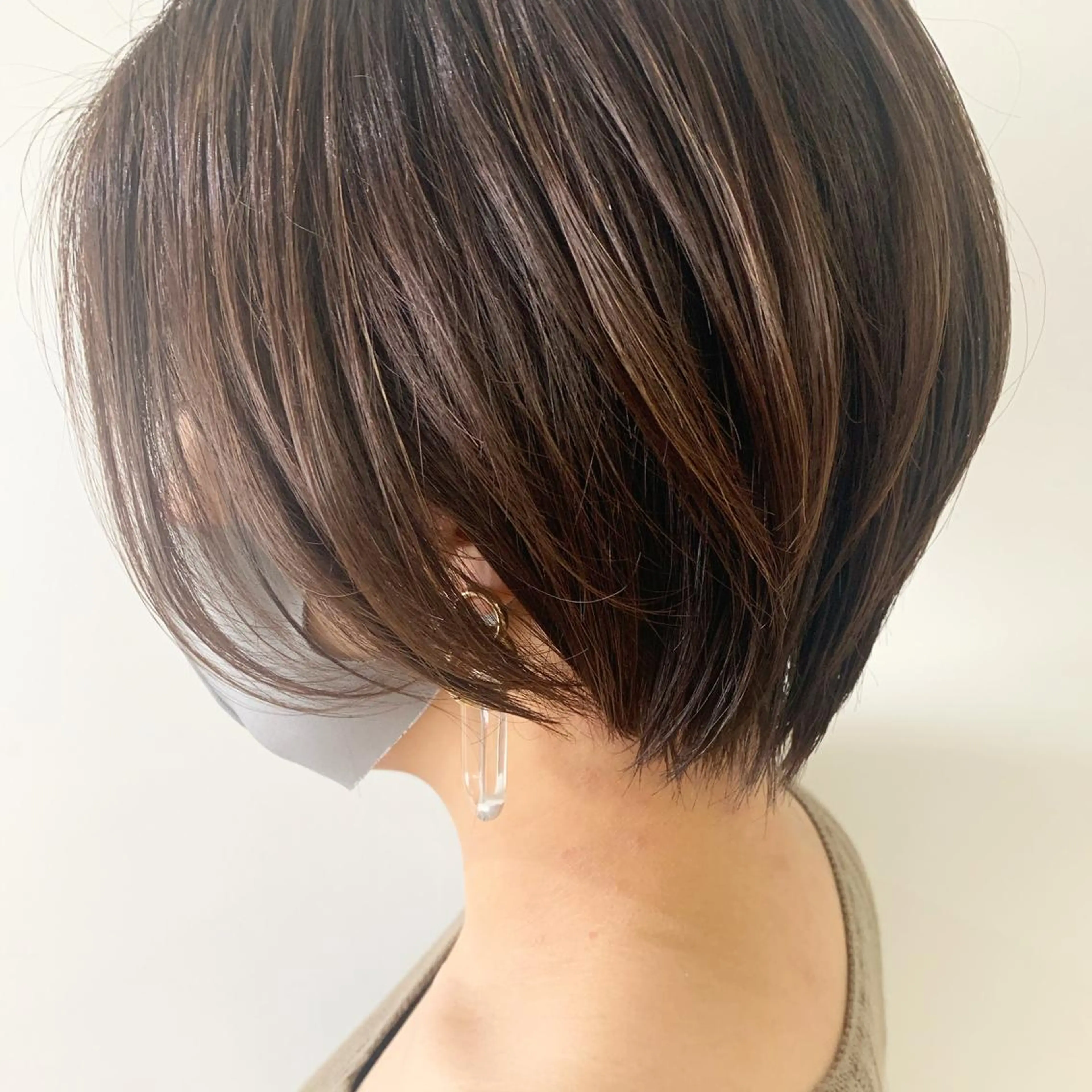 ショート カラー ショートボブ ハイライトカラー ボブ ハイライト ショートヘア カット ヘアカラー トリートメント k-two谷町所属・濱田 大輔のヘアスタイル