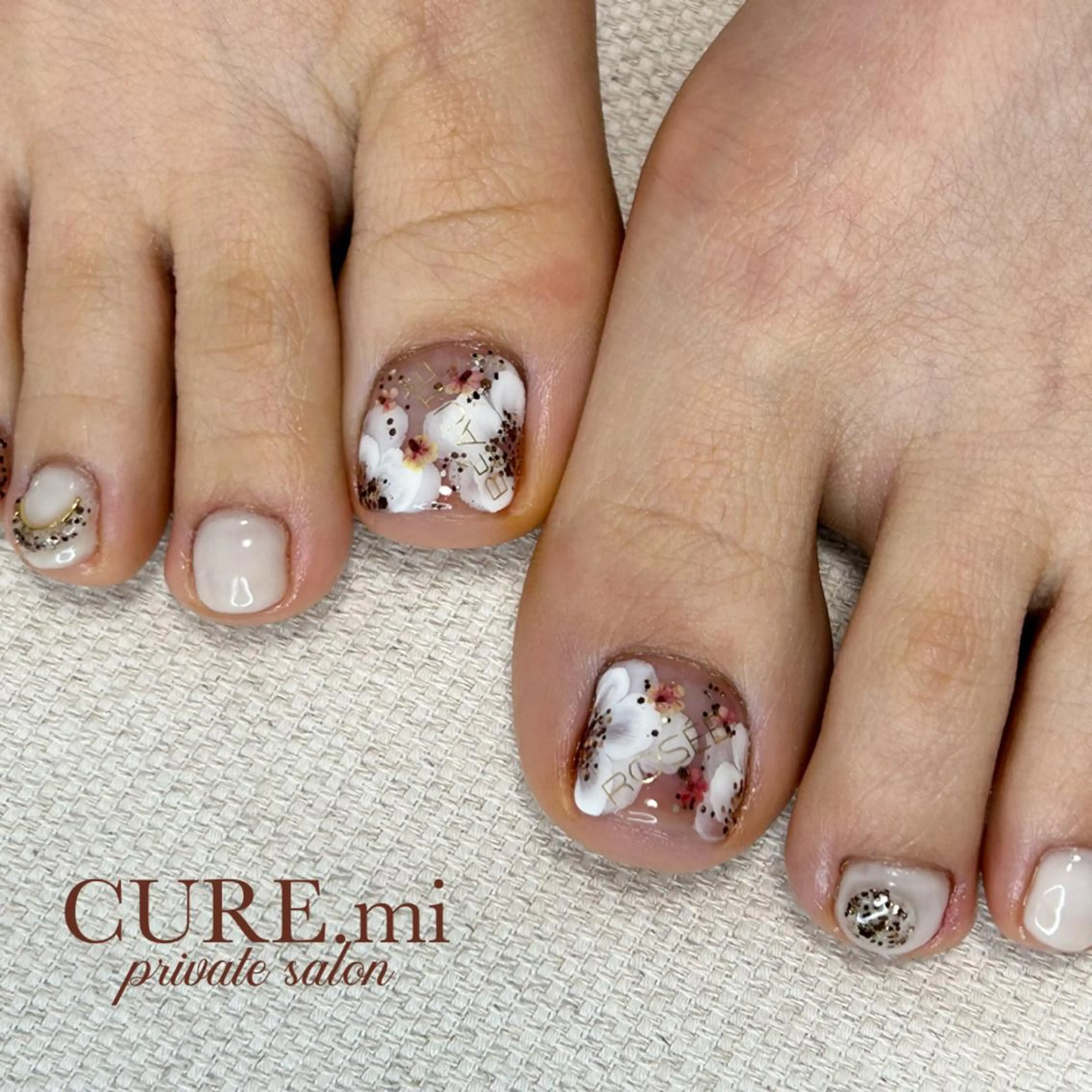ネイル フラワーネイル フットネイル フットネイル CURE.mi所属・伊藤 美香のネイルデザイン