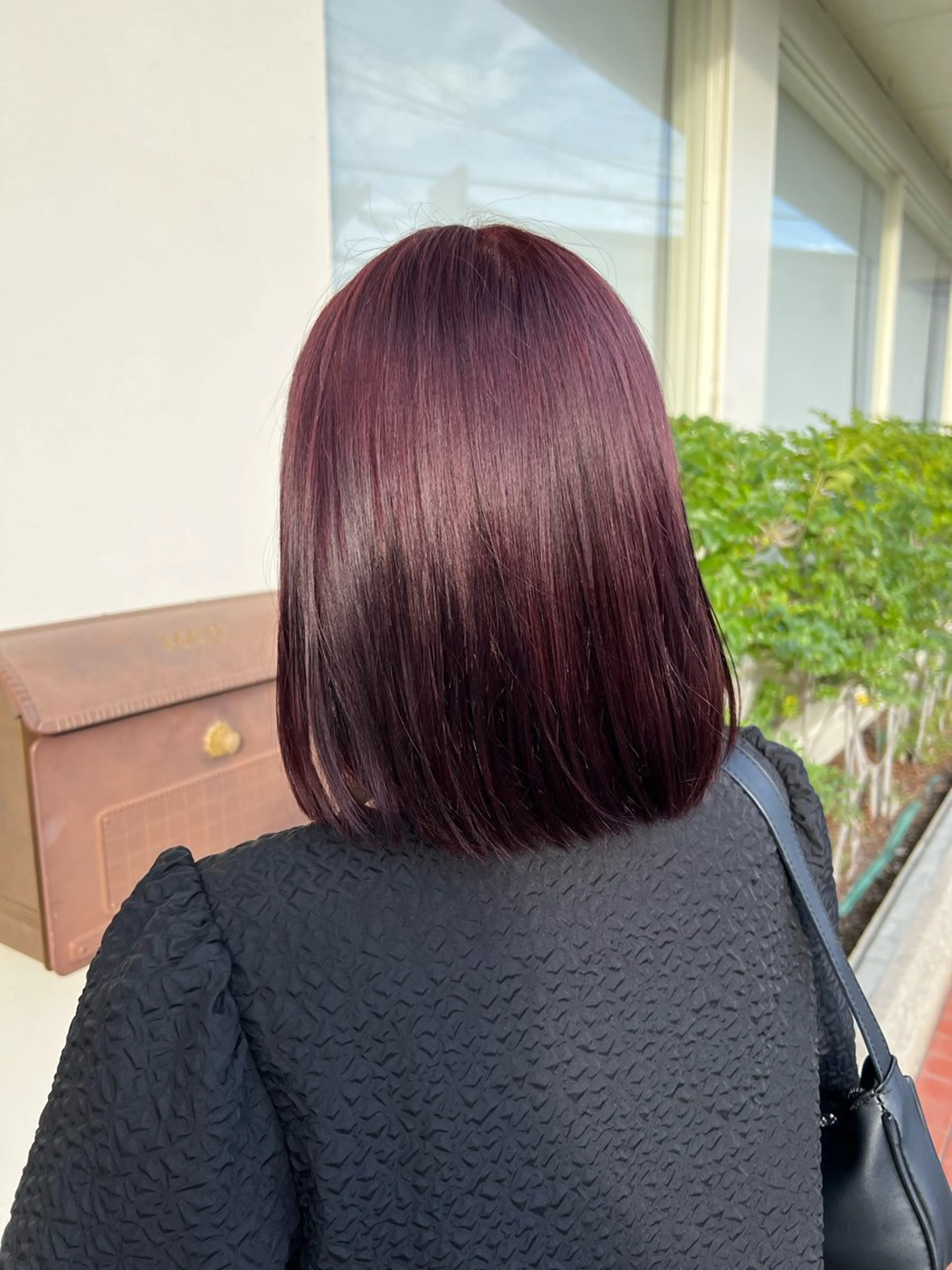 ミディアム カラー ボルドーカラー 長尾ゆりの/ボブ/ ベージュ/ハイトーンのヘアスタイル