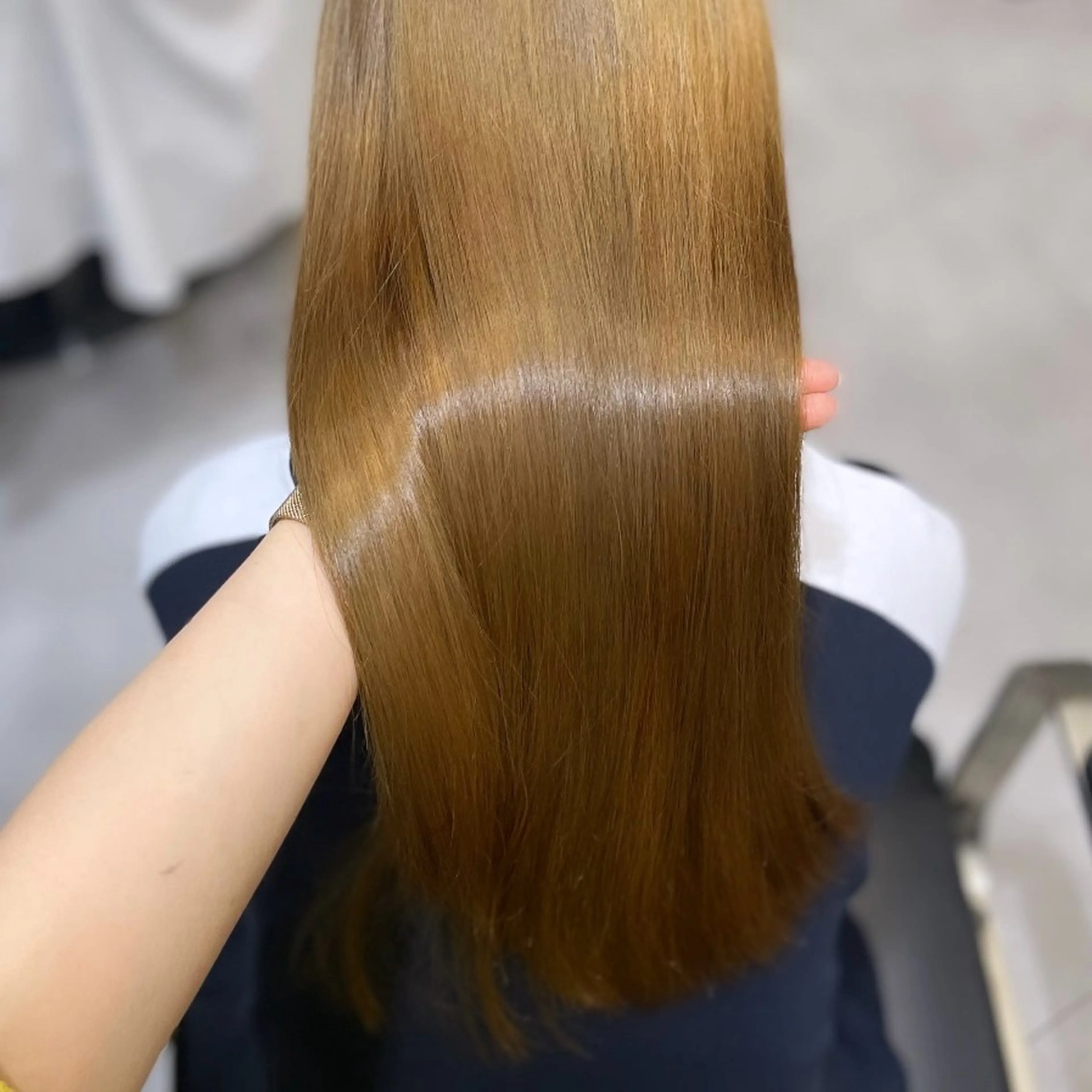 ロング カラー ベージュカラー ブリーチ ヘアカラー Rui/透明感カラー 暖色/レイヤーカットのヘアスタイル