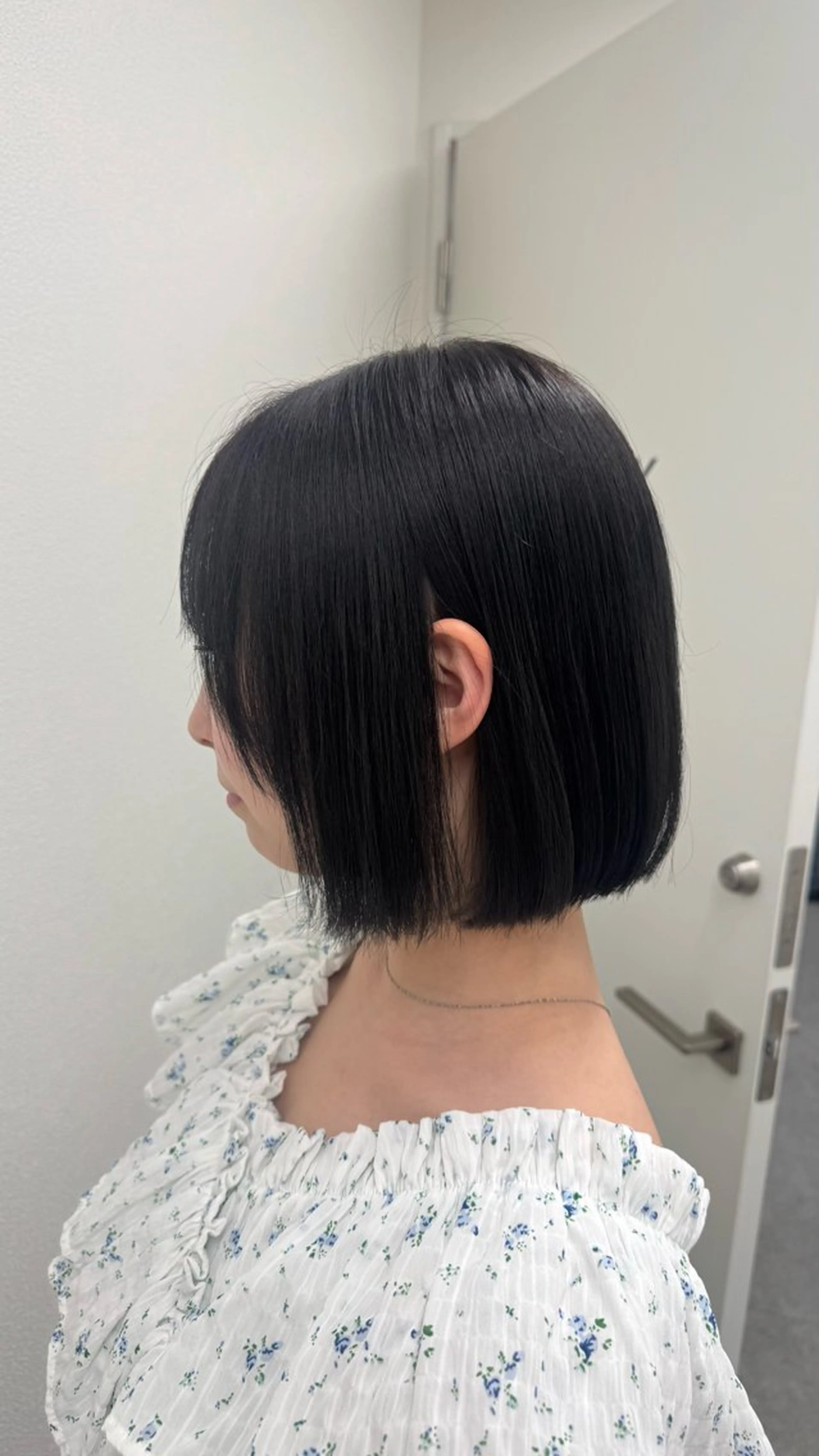 ミディアム カラー カット ヘアカラー トリートメント 韓国上品ヘア🤍 ARISA🤍のヘアスタイル