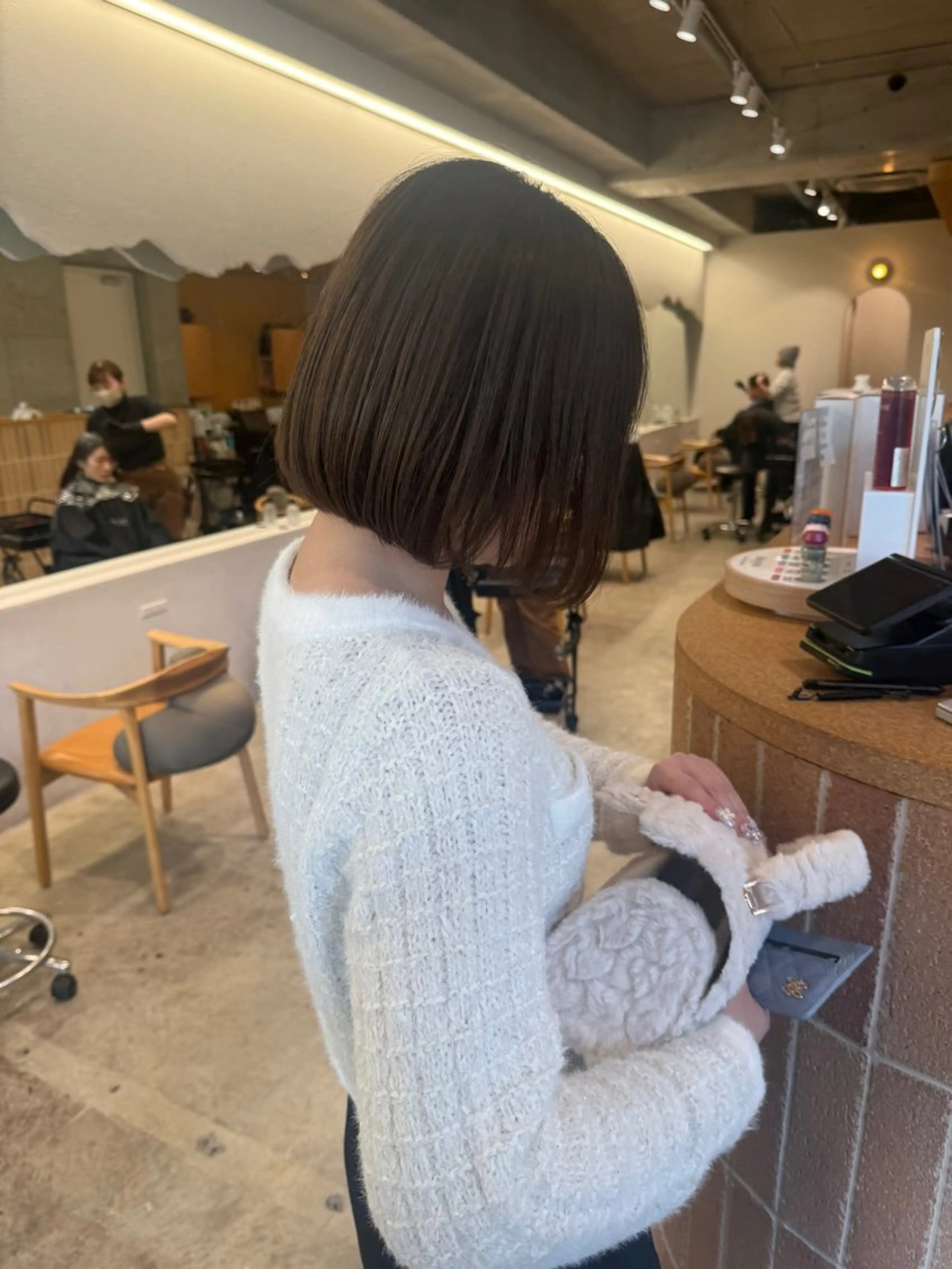 ミディアム ミディアムレイヤー ボブ 顔周りカット レイヤーカット おくれ毛 カット 日本一丁寧なカット/ 小林輝🍀︎のヘアスタイル