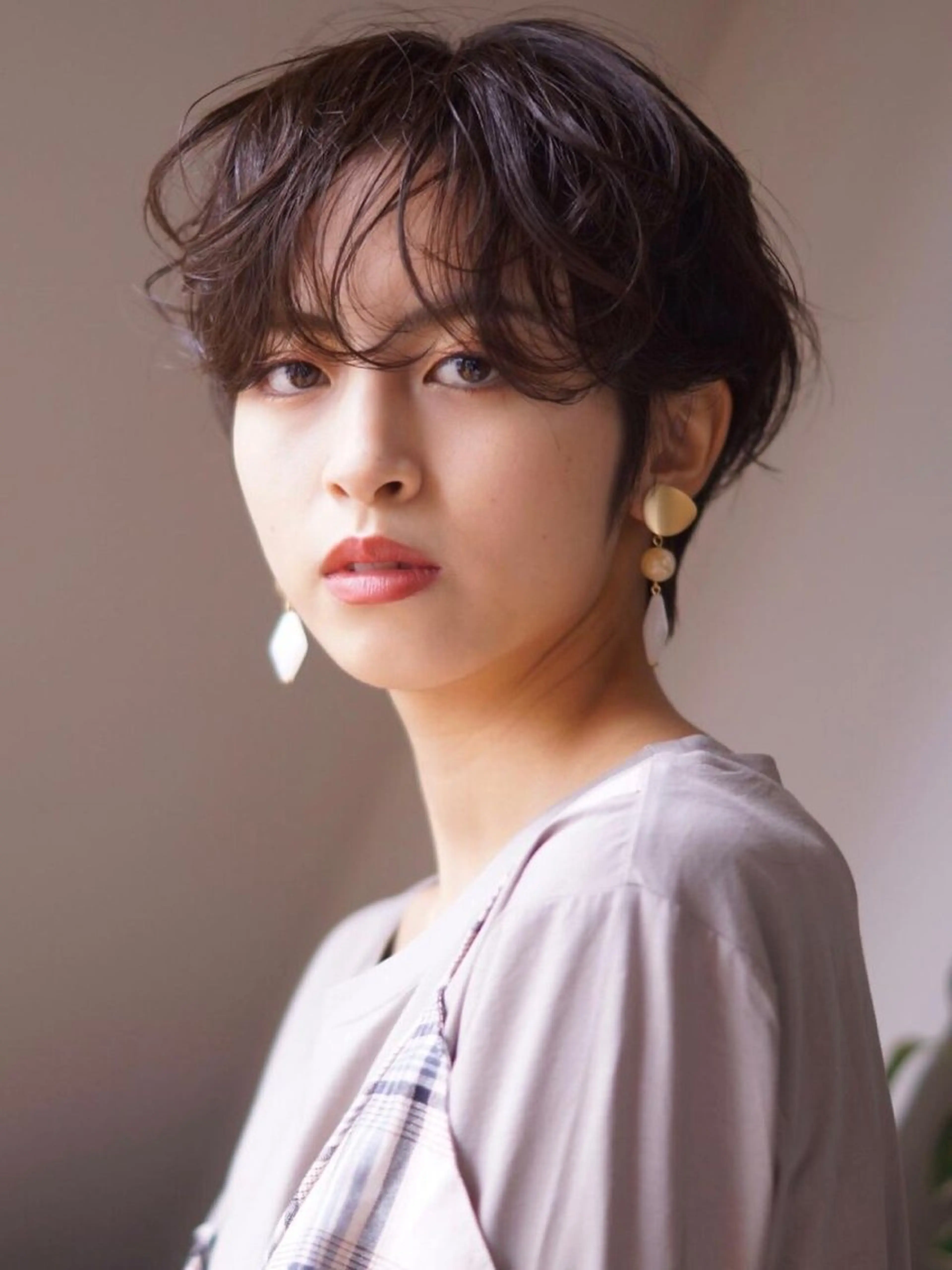 ショート ショートヘア カット ヘアカラー トリートメント hoNua. 栄/透明感カラーのヘアスタイル