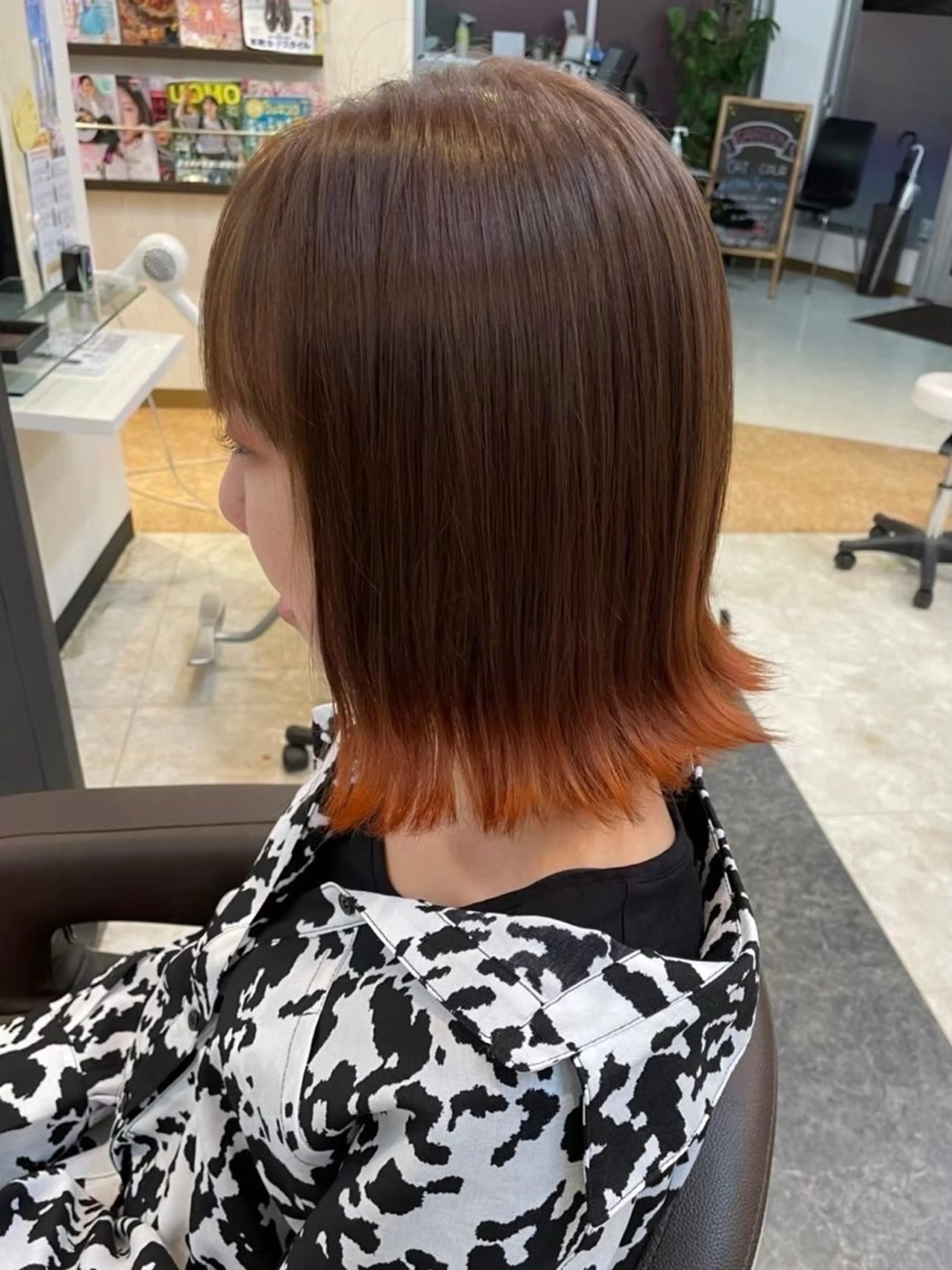 ミディアム カラー 平井 沙希のヘアスタイル