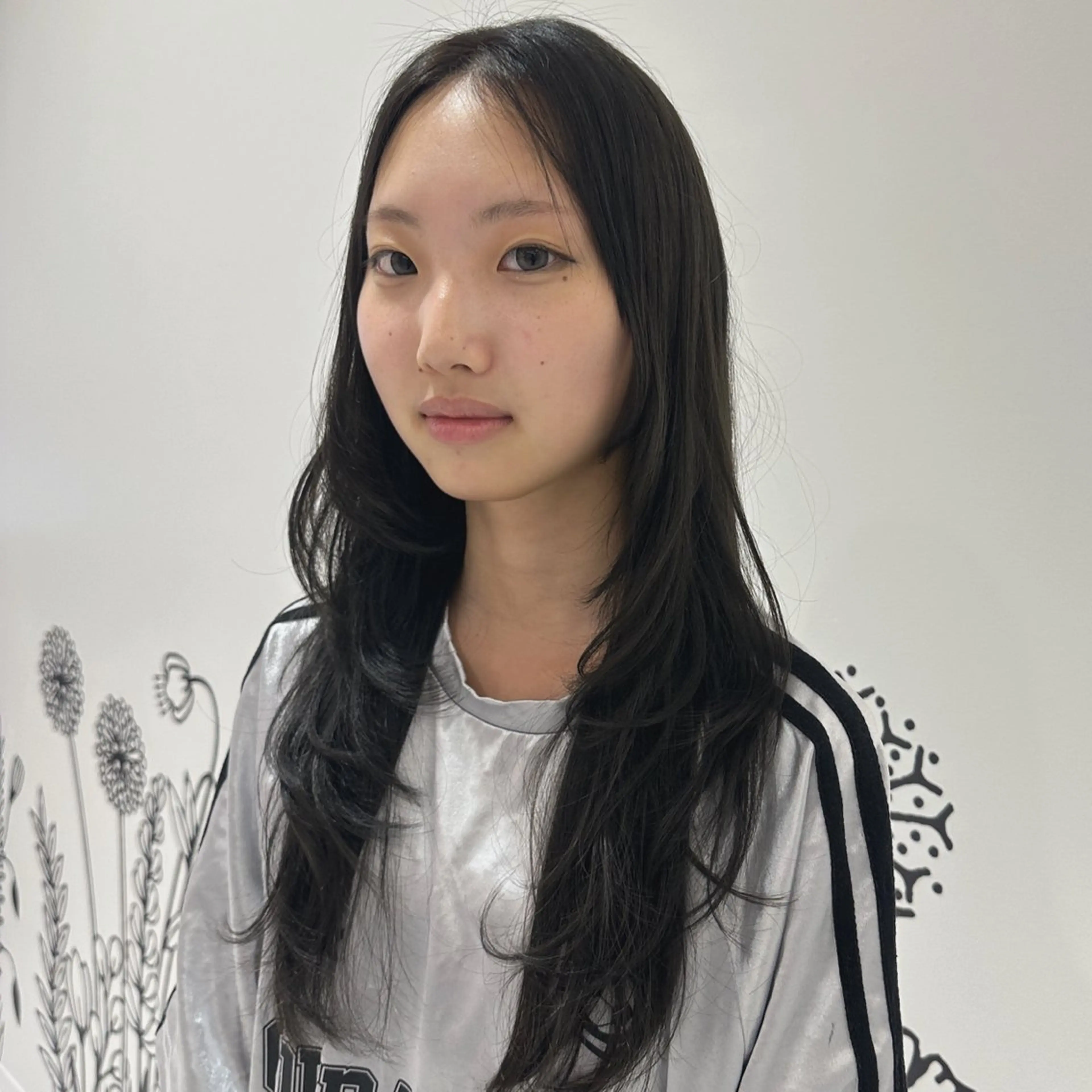 ロング カラー 透明感カラー グレージュ レイヤーカット カット ヘアカラー こうた/髪質改善 ストレート/ヘアケアのヘアスタイル