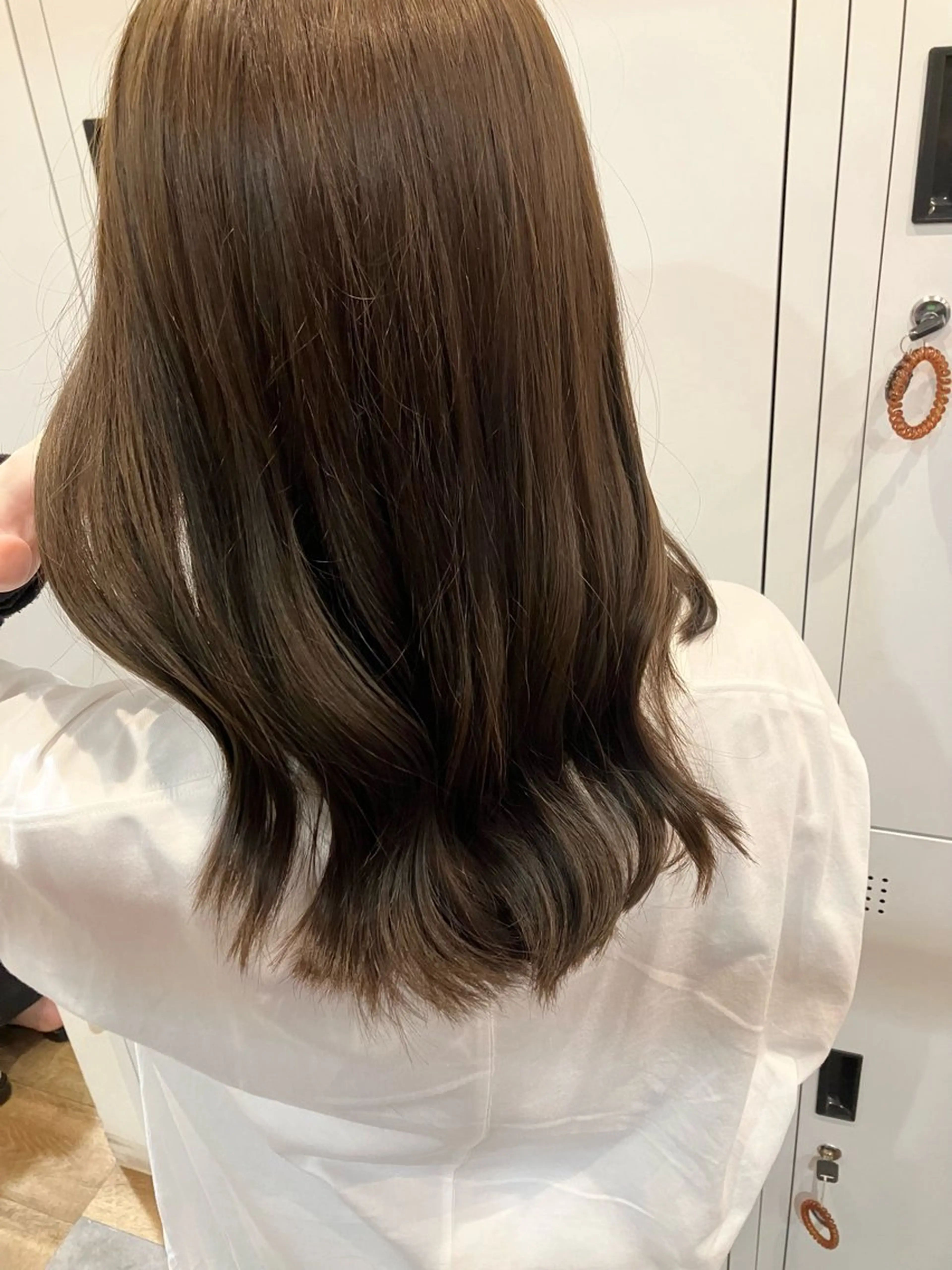 カラー ベージュカラー えばら まい/attraのヘアスタイル