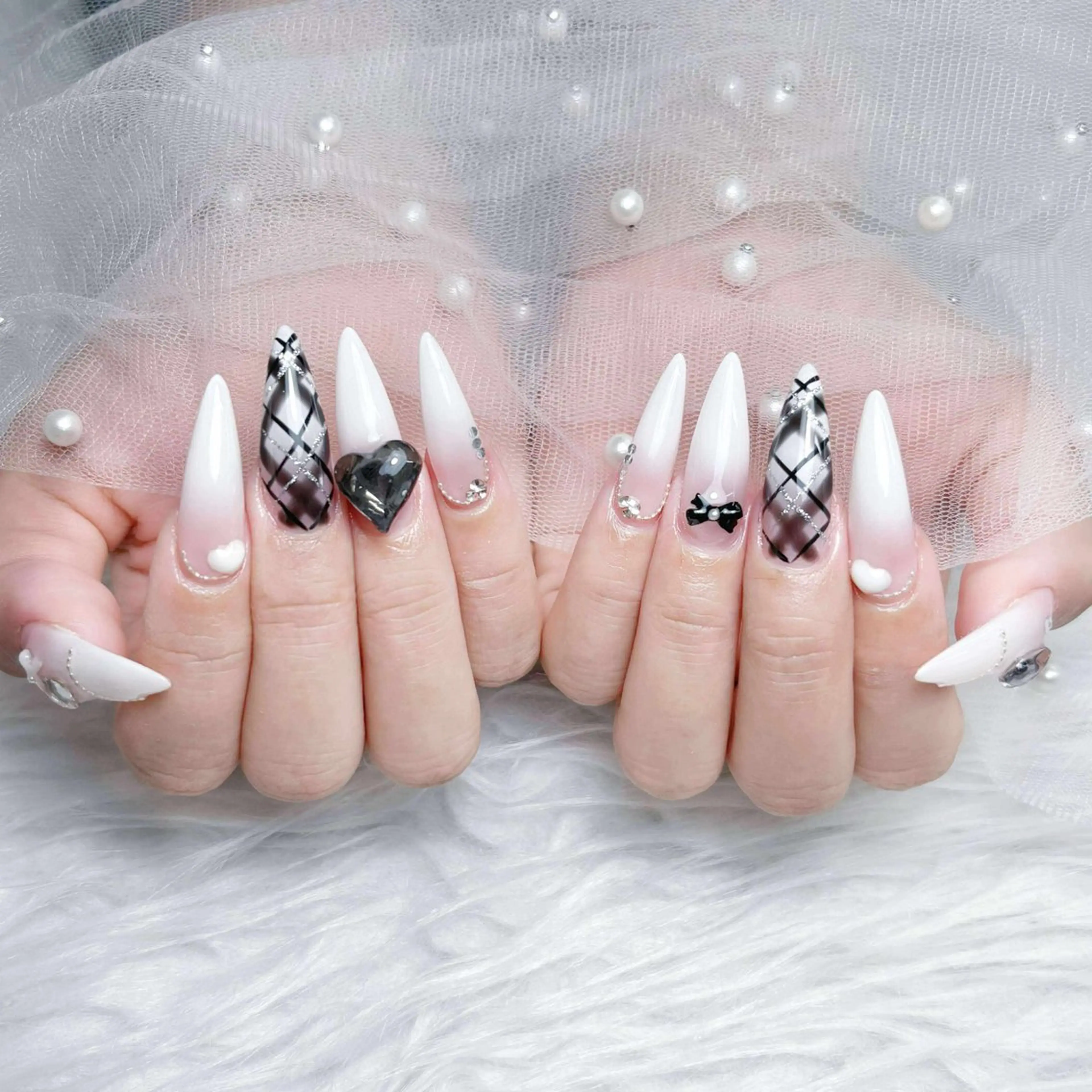 ネイル アートネイル オーロラネイル ブラウン ジェルネイル グラデーション ハンドネイル Nova Nail Shinsaiのネイルデザイン