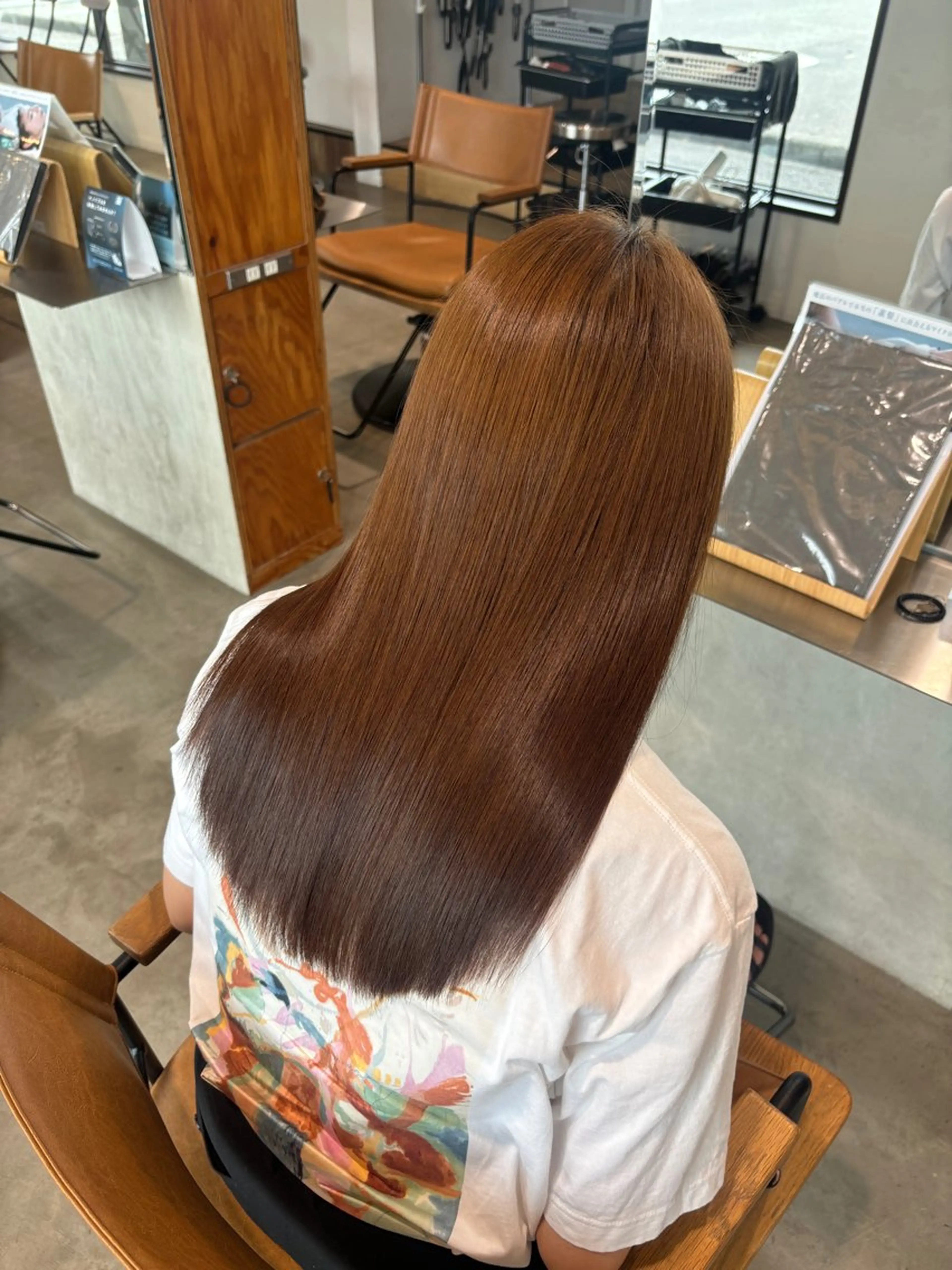 ロング カラー ベージュカラー 小木曽 里華のヘアスタイル