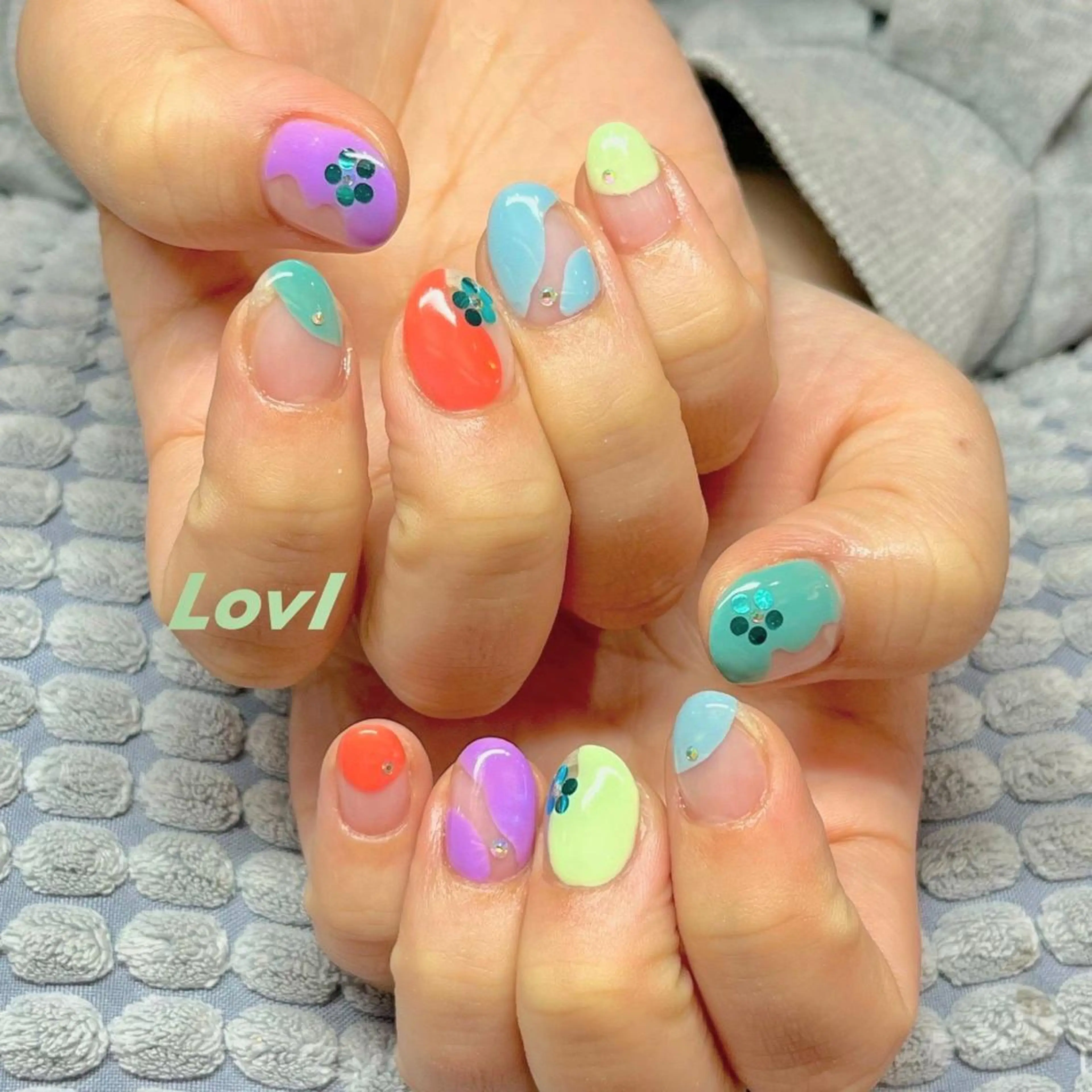 ネイル Lovl nailistのネイルデザイン