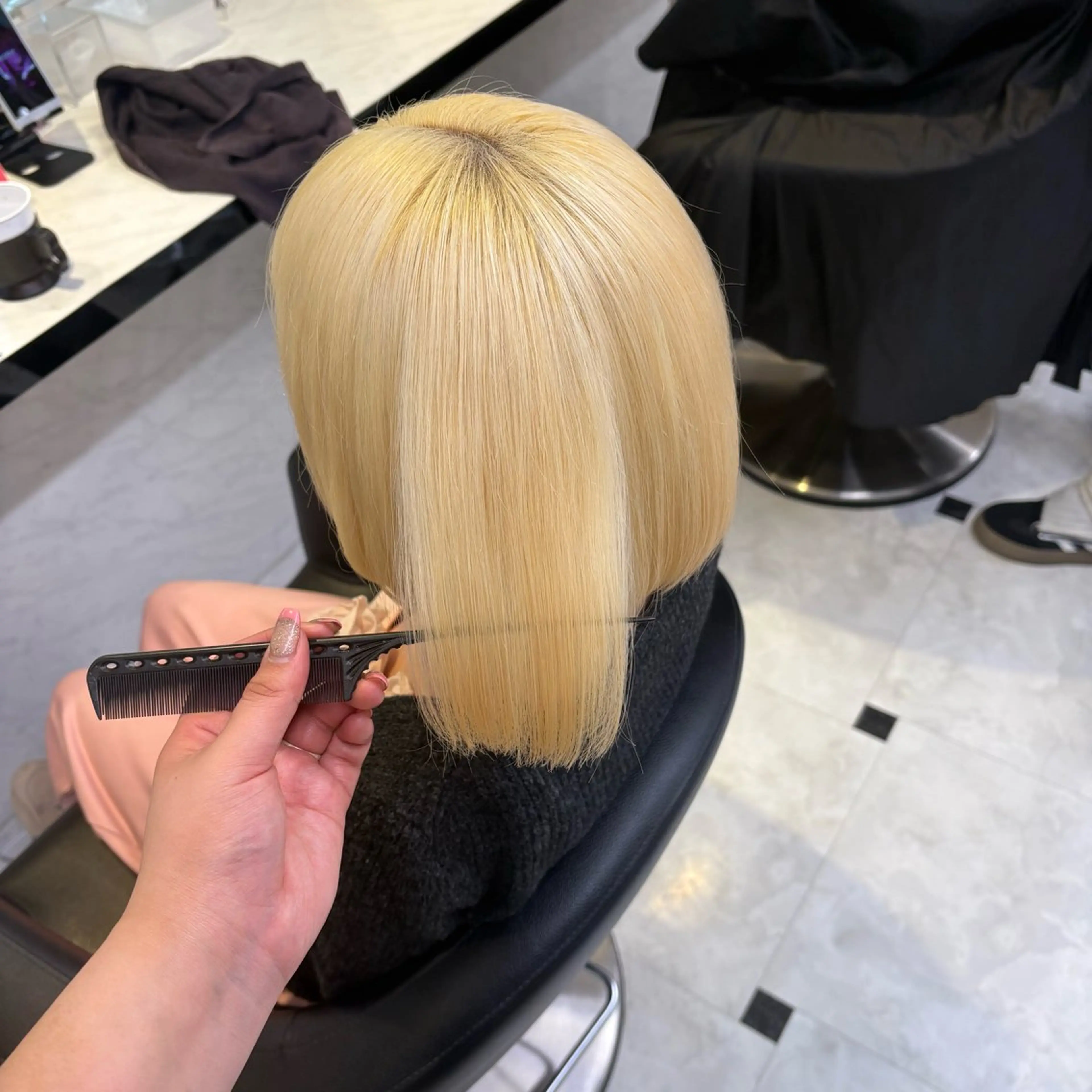 ロング カラー ヘアカラー トリートメント 透明感ベージュカラー ♡上野♡AIのヘアスタイル
