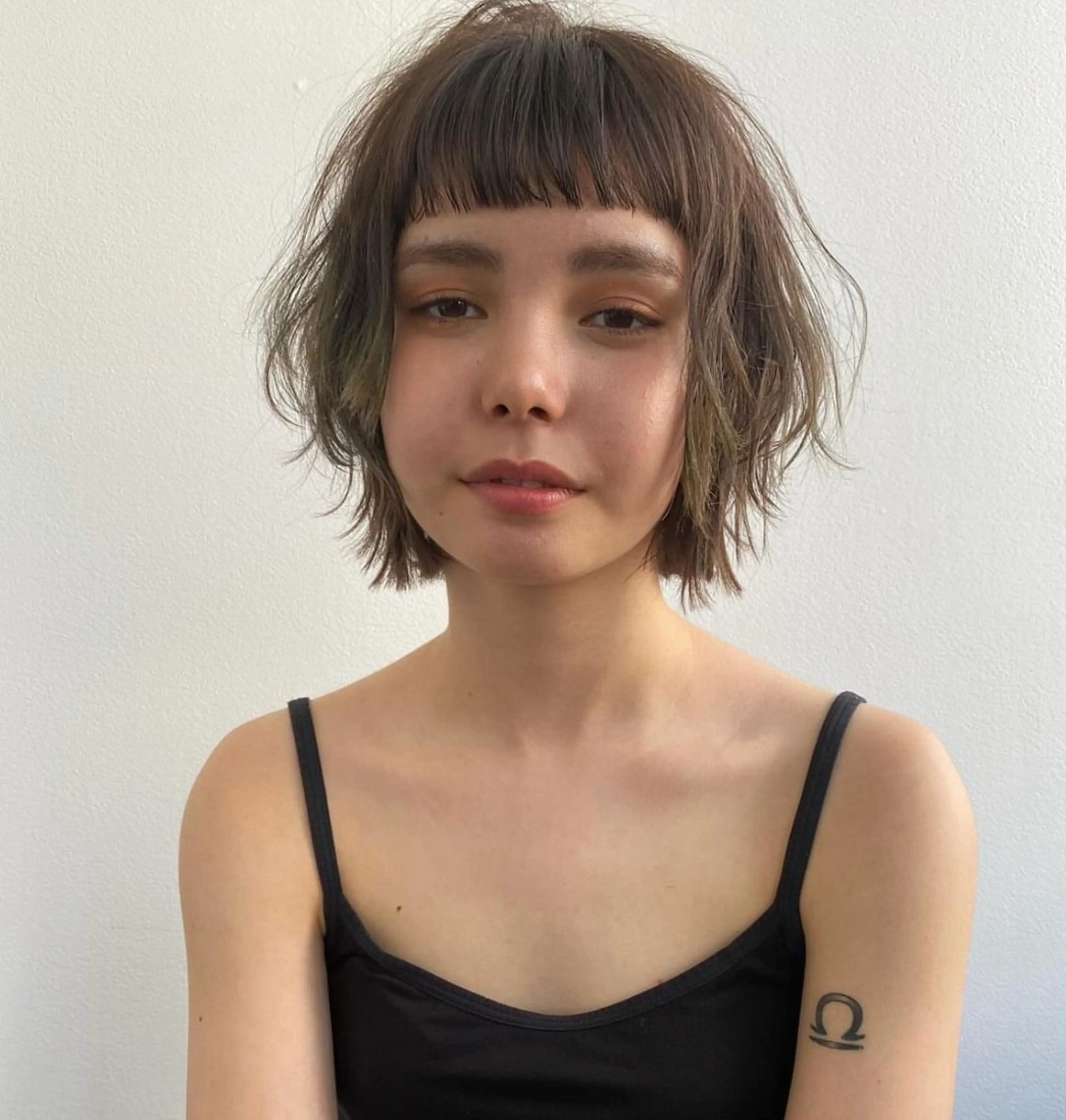 ショート カラー ベージュ⟡˖ブリーチ ˖ ࣪⊹あずきのヘアスタイル