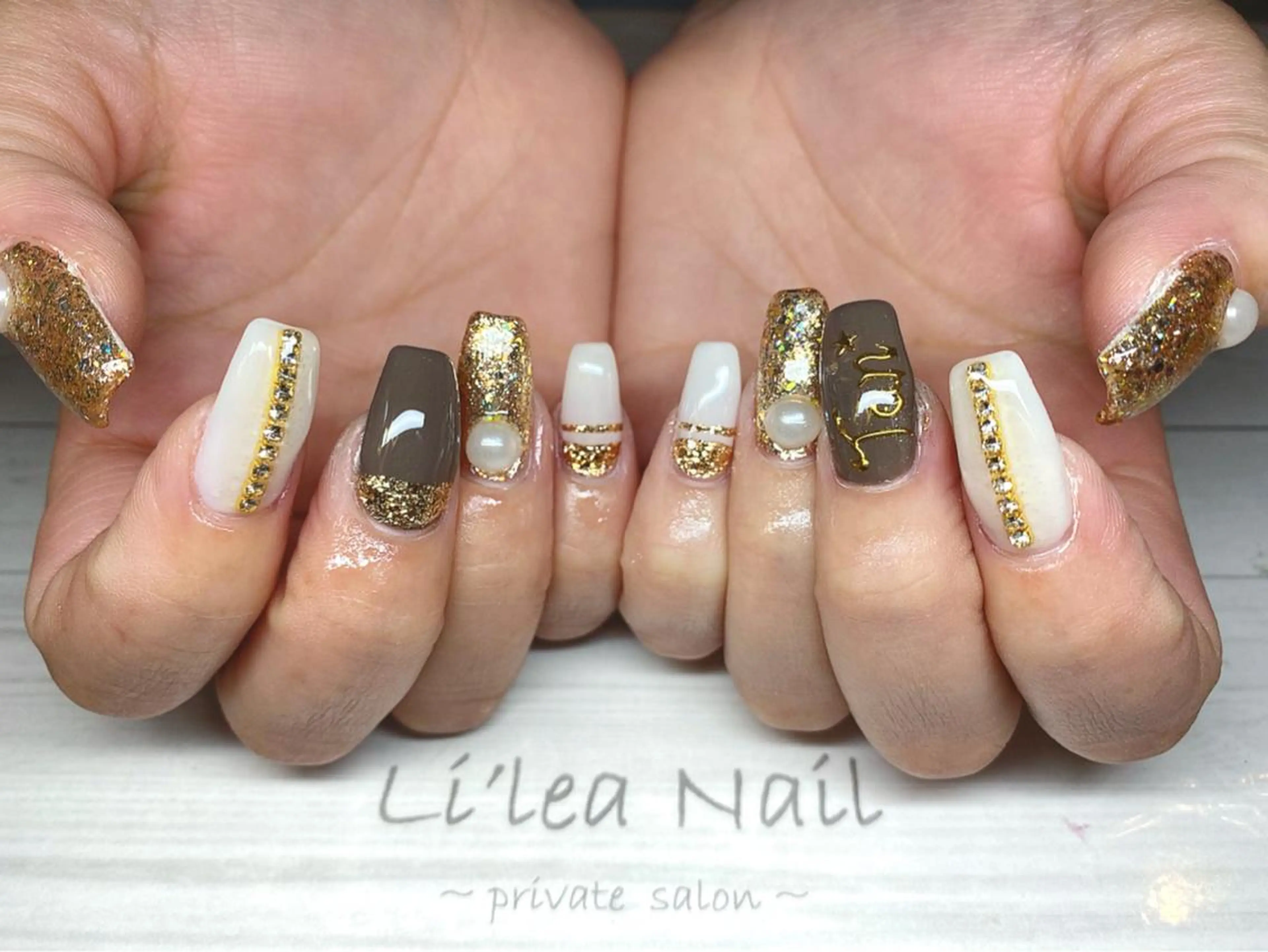 ネイル Li'leaNail AINAのネイルデザイン