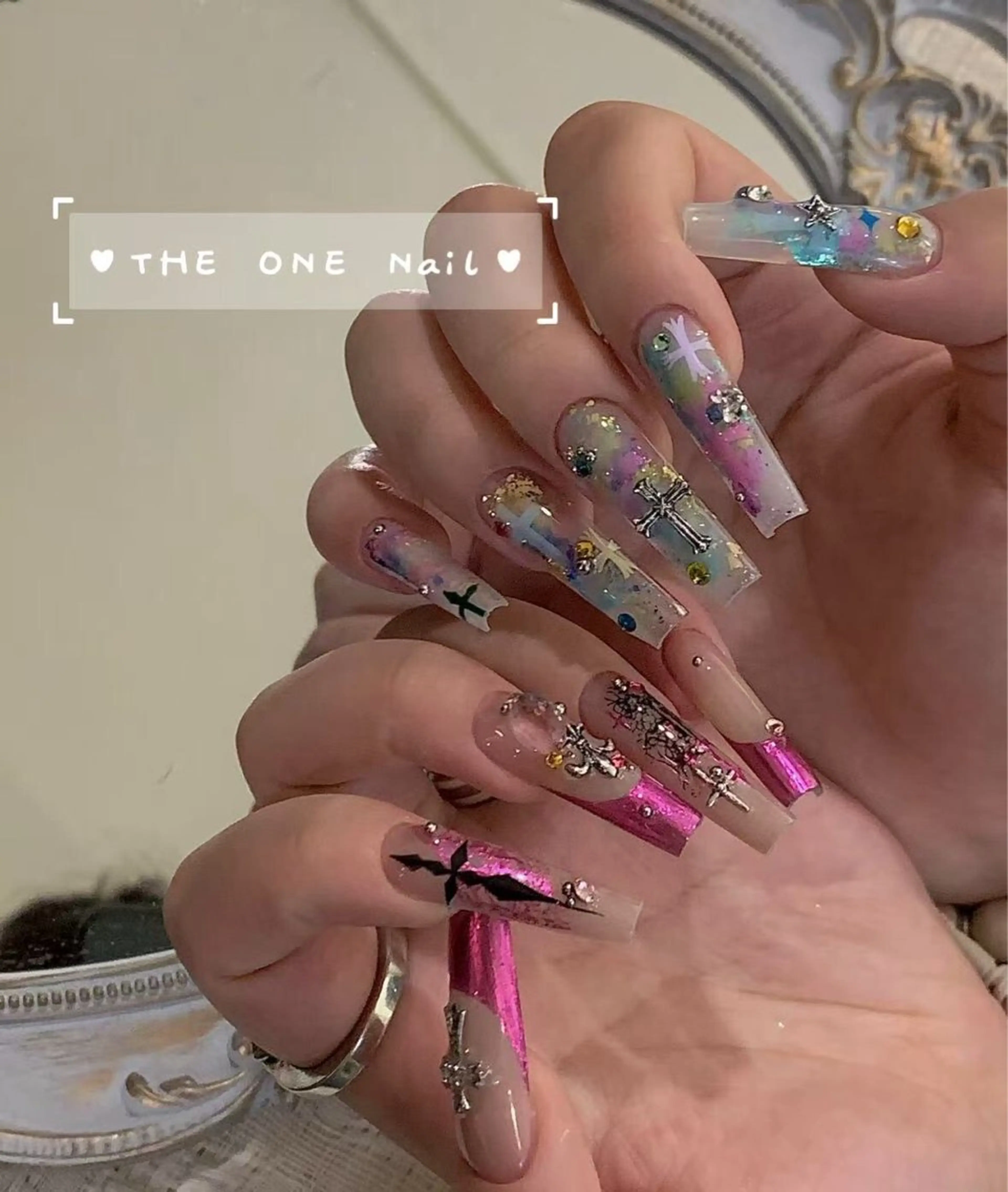 ネイル THE ONE 杉山のネイルデザイン