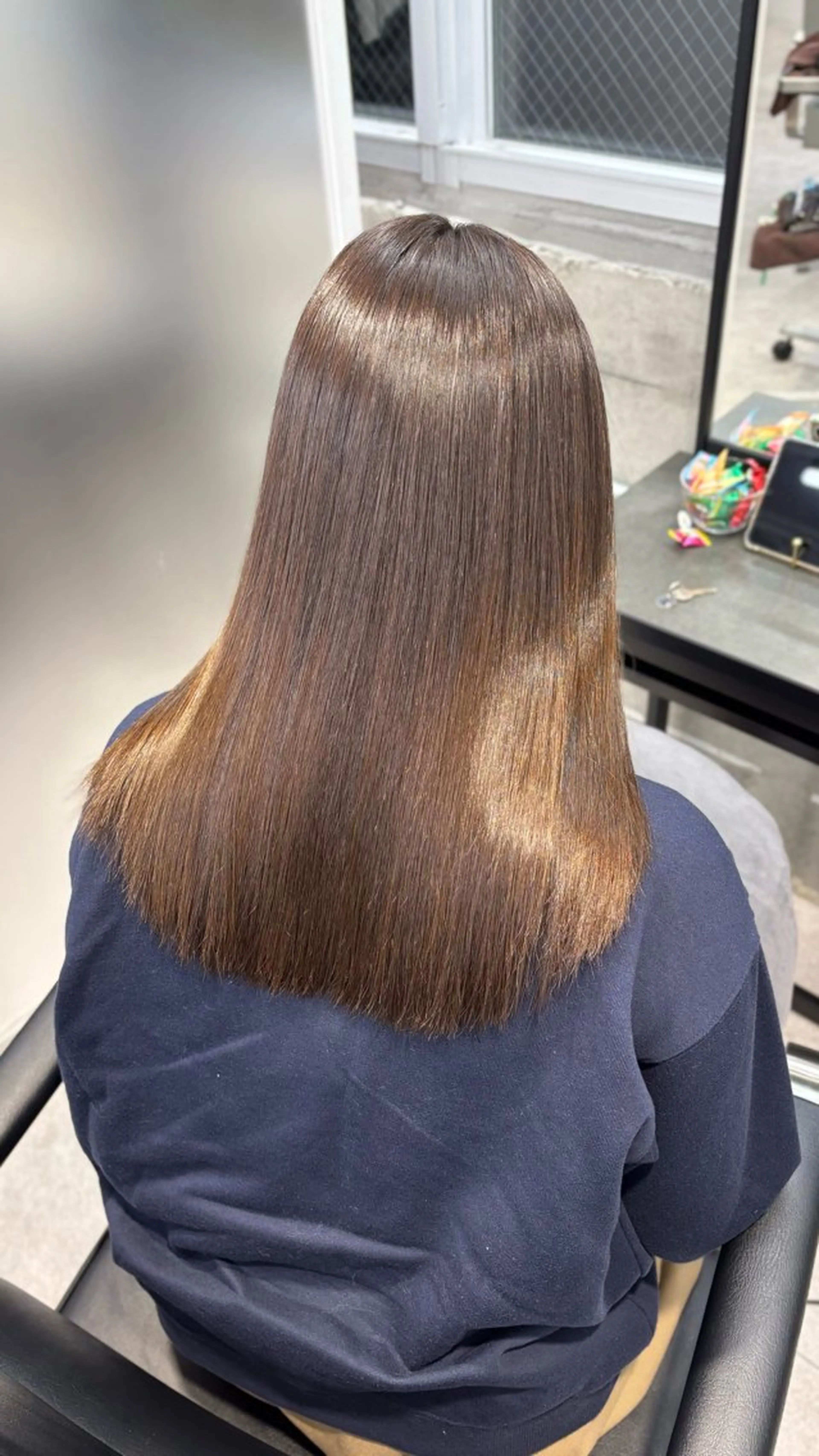 ミディアム 髪質改善 縮毛矯正 トリートメント youres hair 髪質改善トリートメント&ヘッドスパ新宿三丁目店所属・小林 春月のヘアスタイル