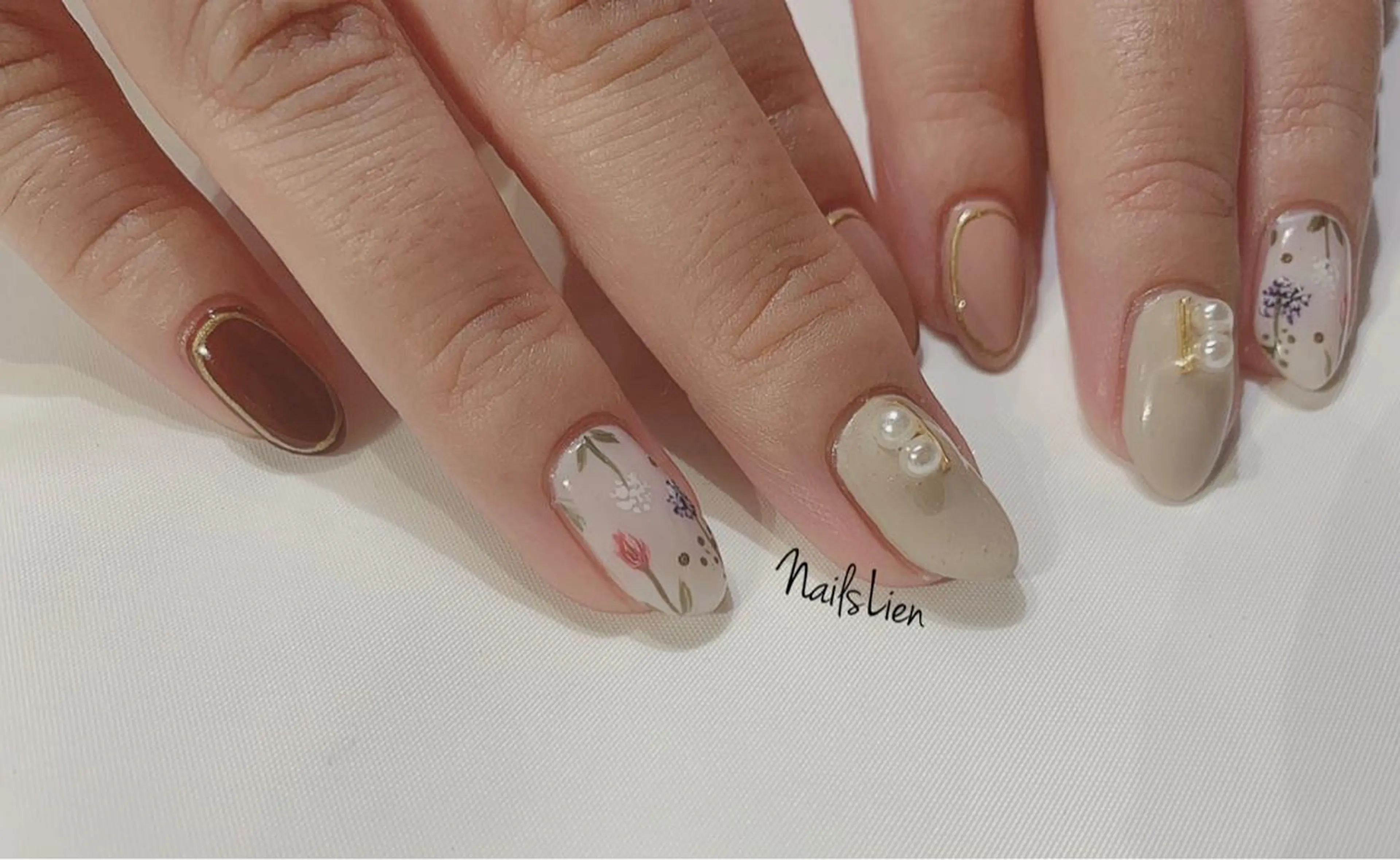 ネイル アートネイル ボルドー ワンカラーネイル ピンク 凛 リンのネイルデザイン