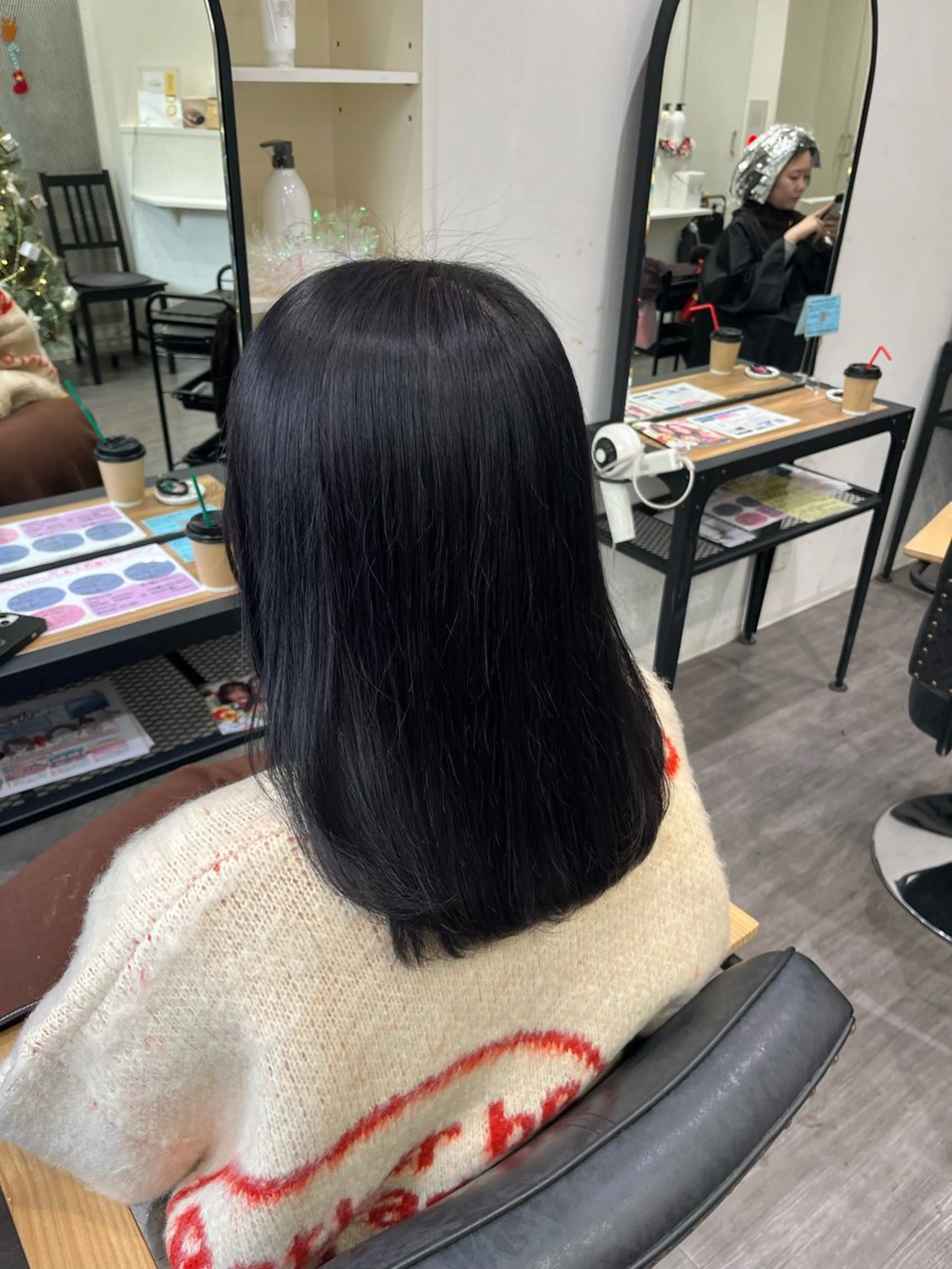 ミディアム カラー ヘアアレンジ 黒髪 ヘアカラー トリートメント カラーリスト💟草間 紫音💟のヘアスタイル