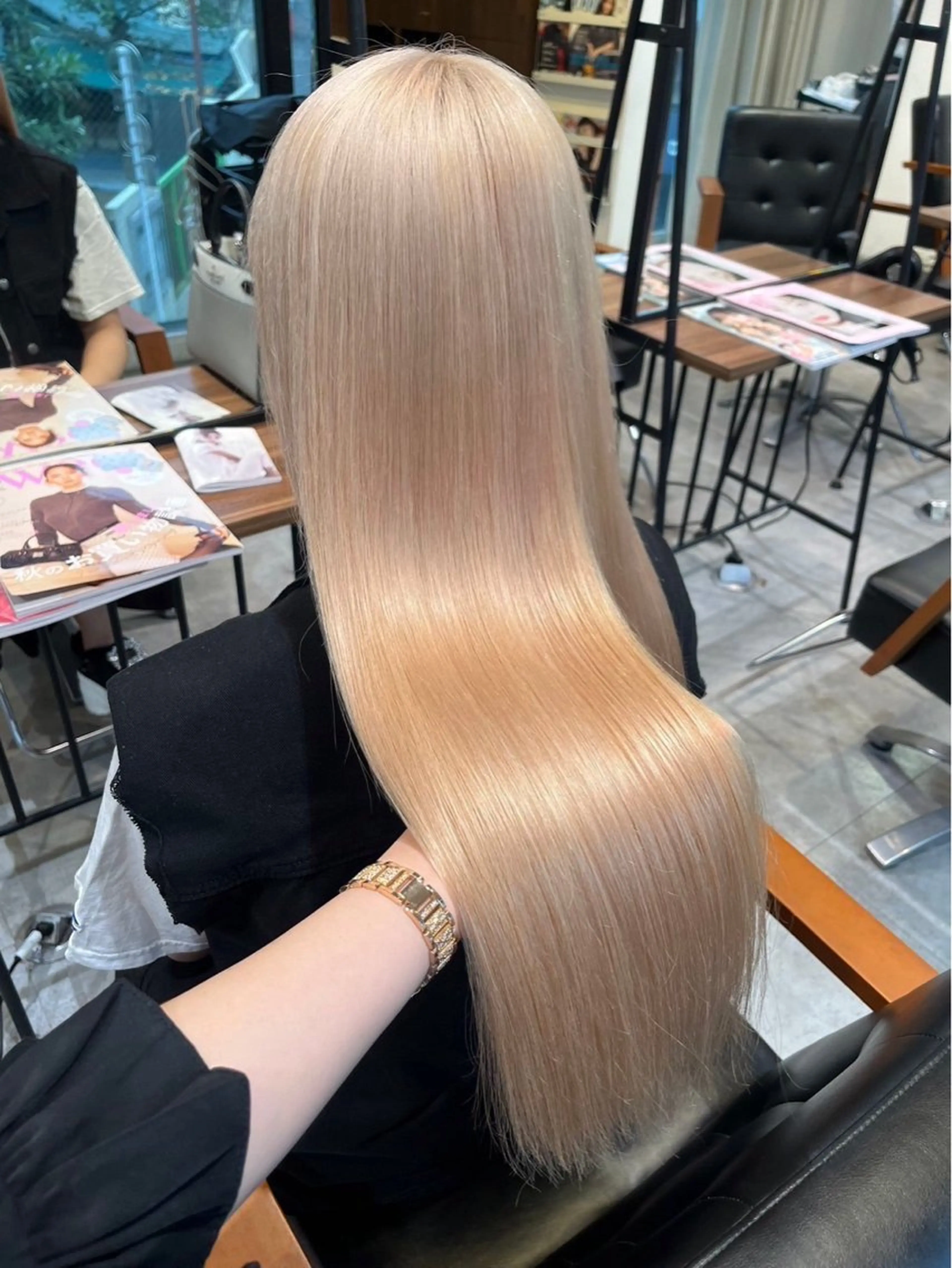 ロング カラー ヘアカラー トリートメント 盛れる韓国ヘア🩰/ 透明感カラー/華のヘアスタイル