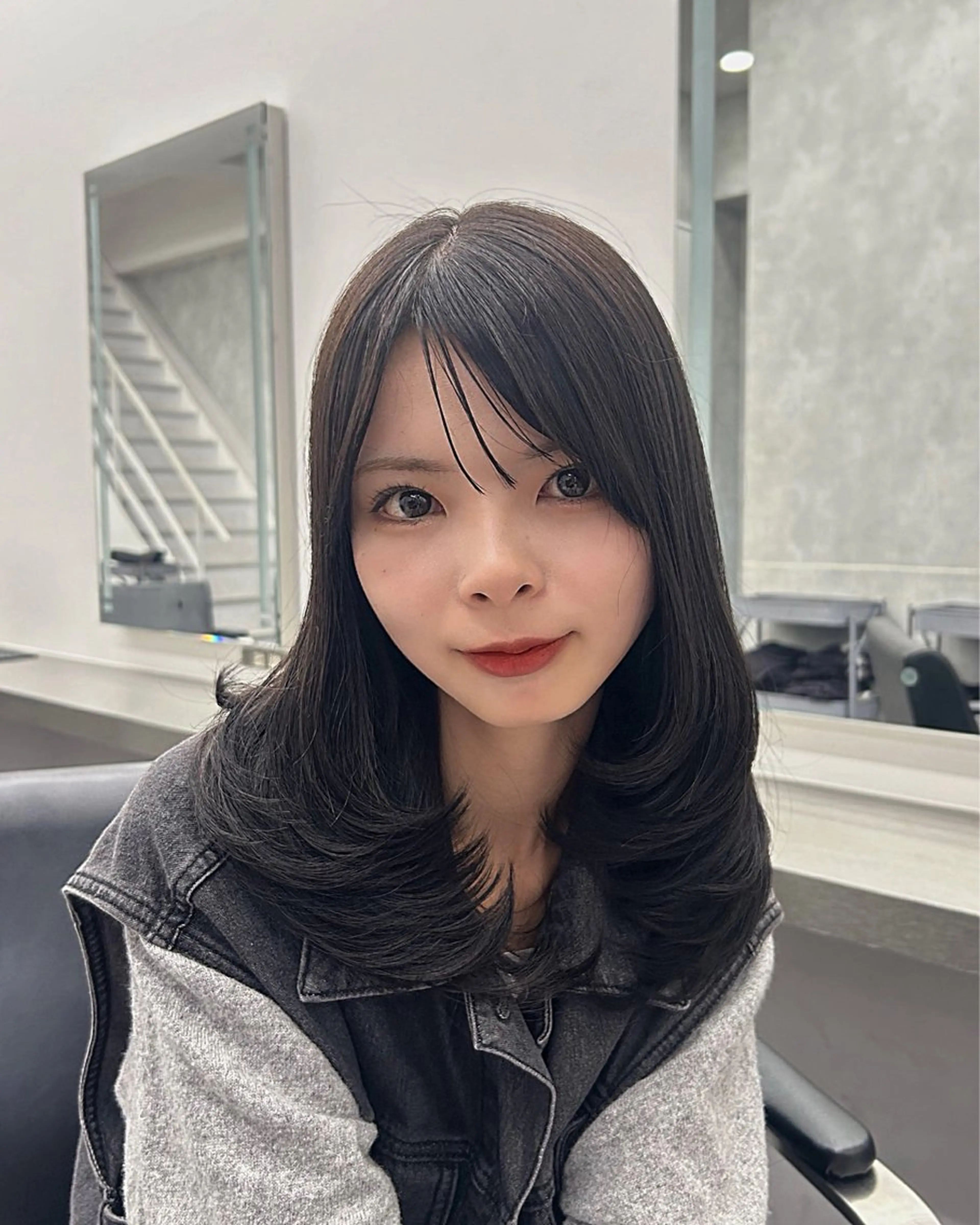 セミロング ケアカラー レイヤーカット カット ヘアカラー トリートメント 大人レイヤー/艶髪 🇺🇸TOMONAのヘアスタイル