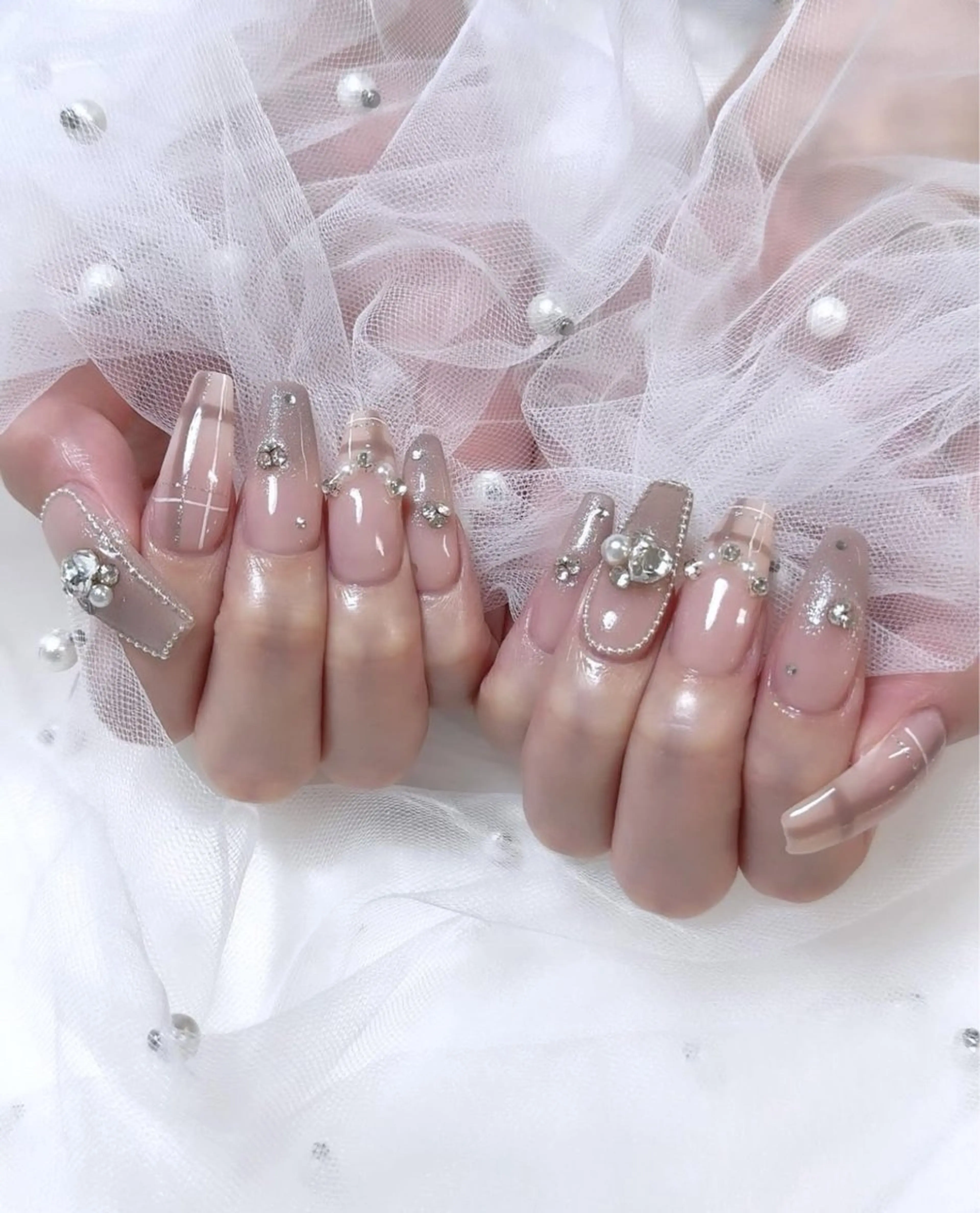 ネイル アニマル柄 オーロラネイル チークネイル フラッシュネイル ジェルネイル ハンドネイル Lina所属・Lina Nail Salonのネイルデザイン