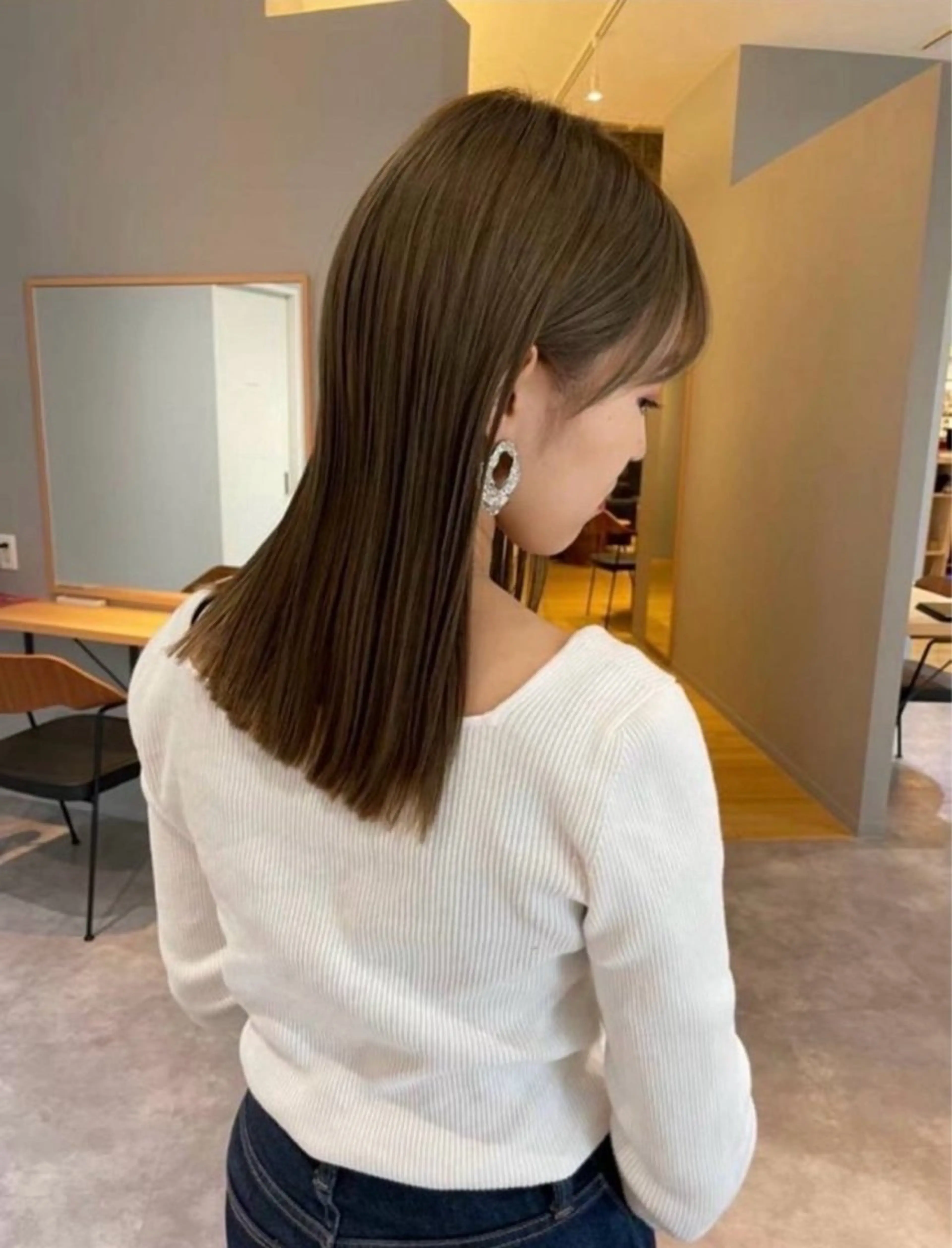 セミロング カラー 隈部 翼のヘアスタイル