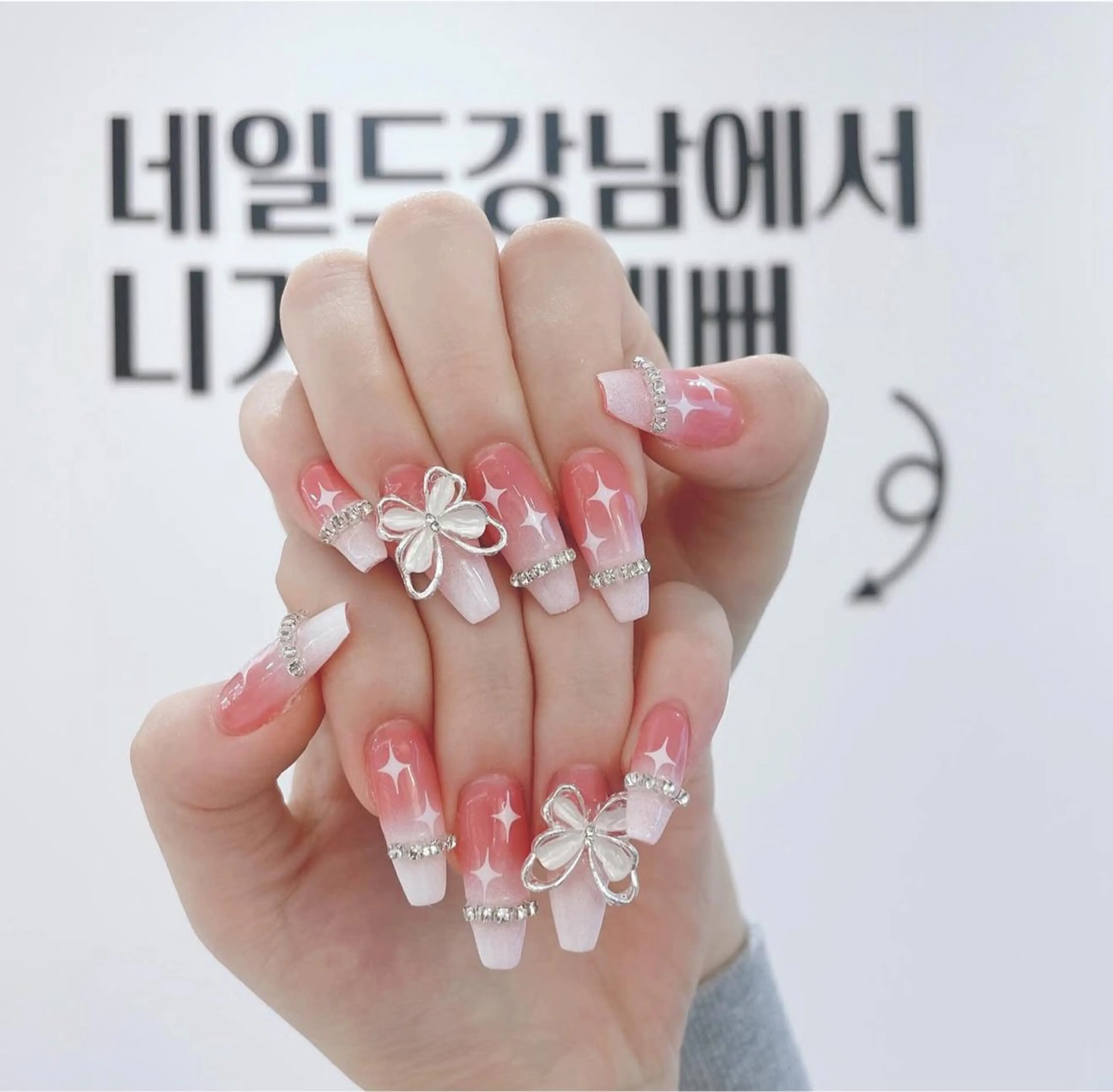 ネイル アートネイル ジェルネイル ネイルチップ ハンドネイル Rin Rin TA Nailのネイルデザイン