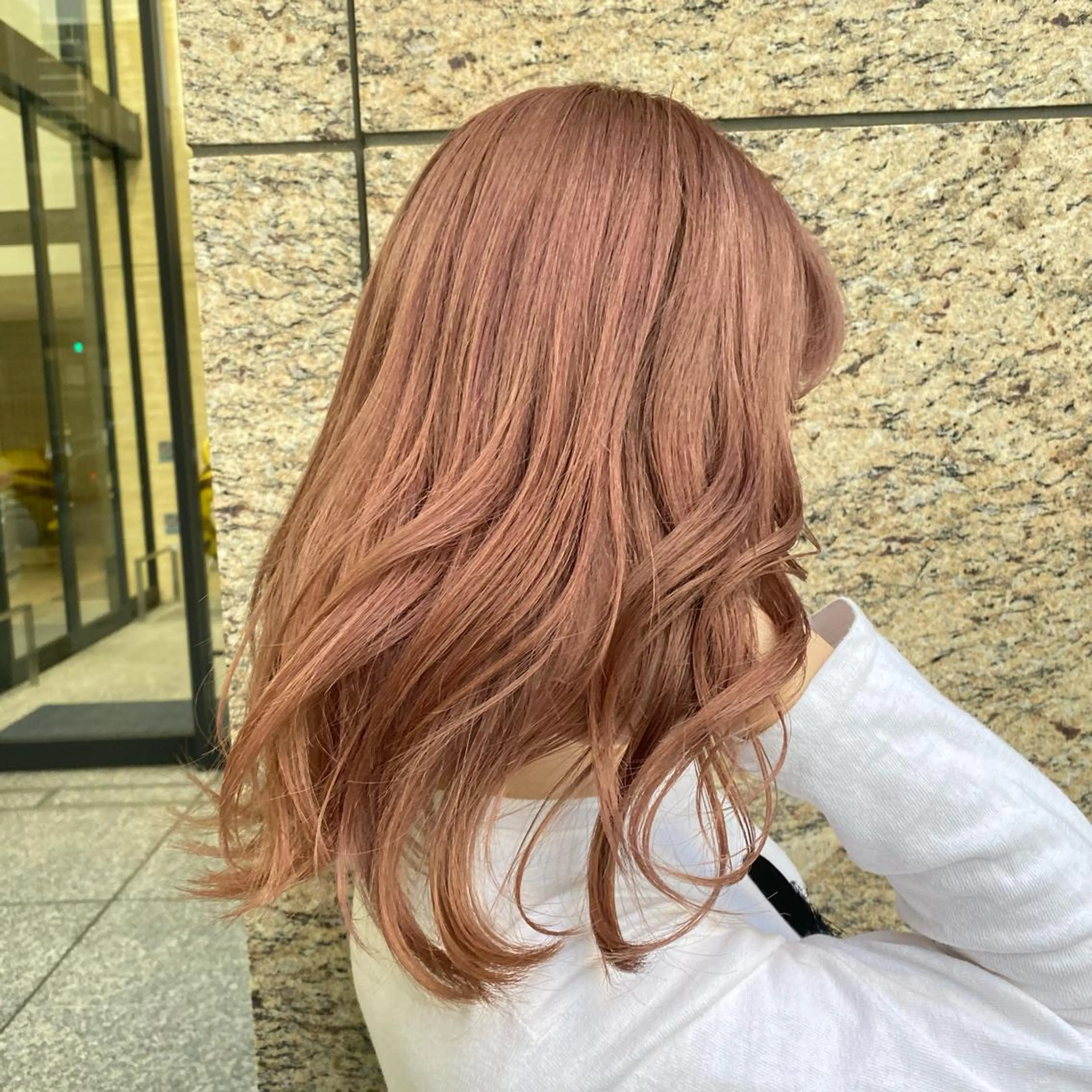 ミディアム カラー ブラウンカラー ピンクカラー ピンクブラウン カット ヘアカラー AVANCE京橋所属・ハイトーンヘア/ 島崎　タクミのヘアスタイル