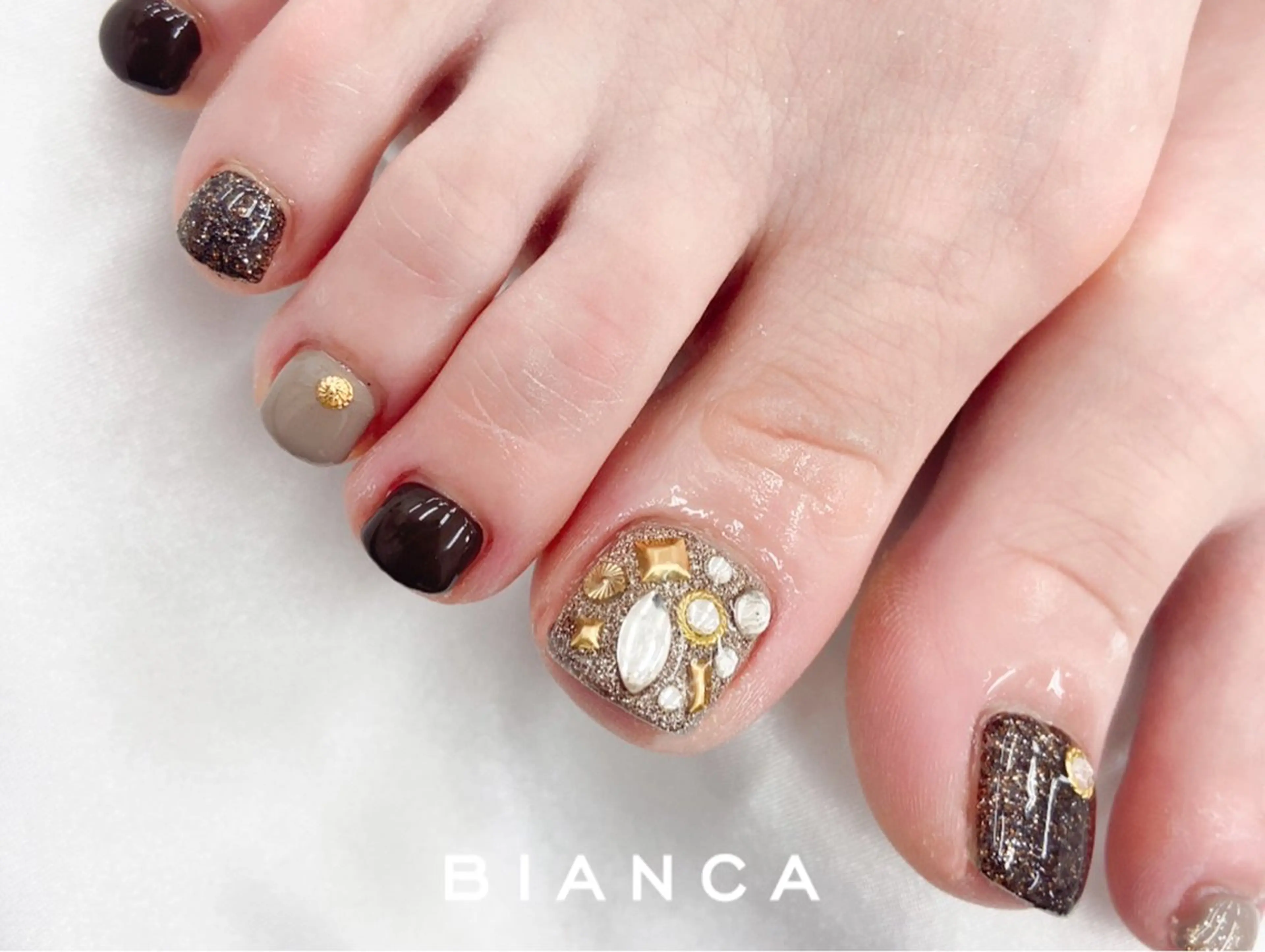 🌟10月平日限定🌟【オフなし】 フット🦶🏻🩷 持ち込みデザイン（亀戸）パラジェル変更可💎の写真