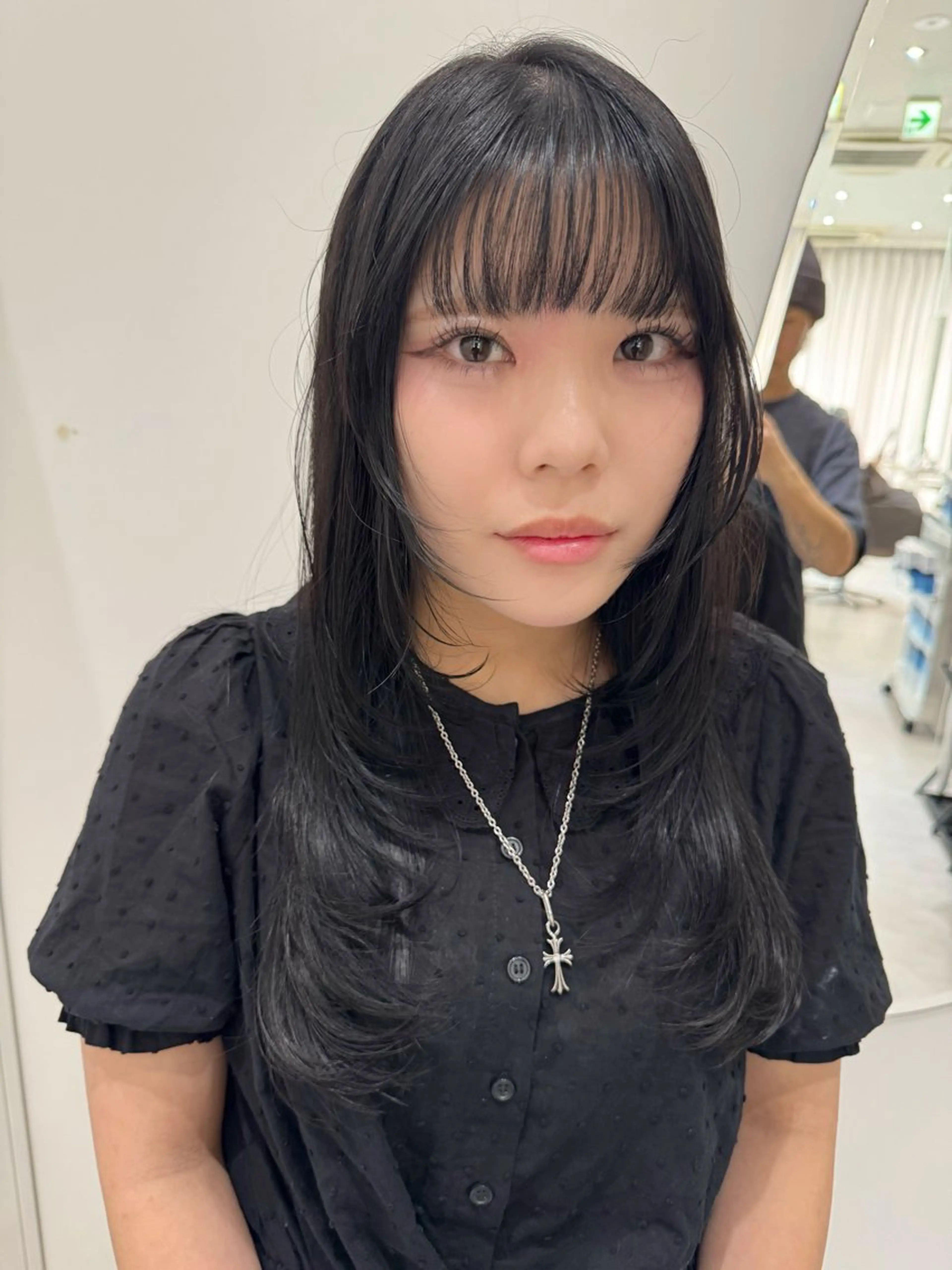 ロング カラー ダークグレー ダークグレージュ グレージュ 顔周りカット ハイレイヤー 艶 透け感カラー 似合わせ 齊木 勇人のヘアスタイル