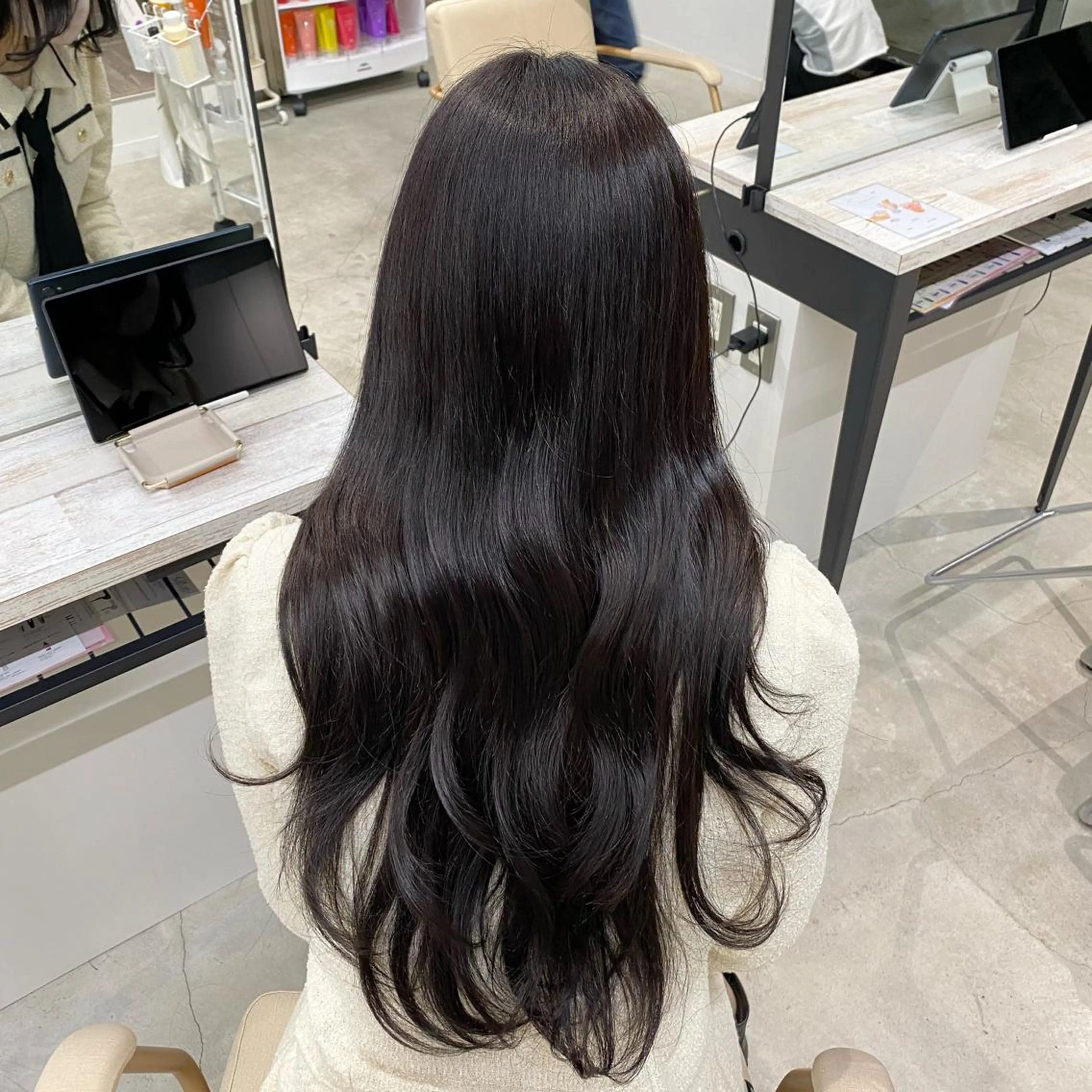 ロング カラー ブリーチなしカラー 🤍　Mihanaのヘアスタイル