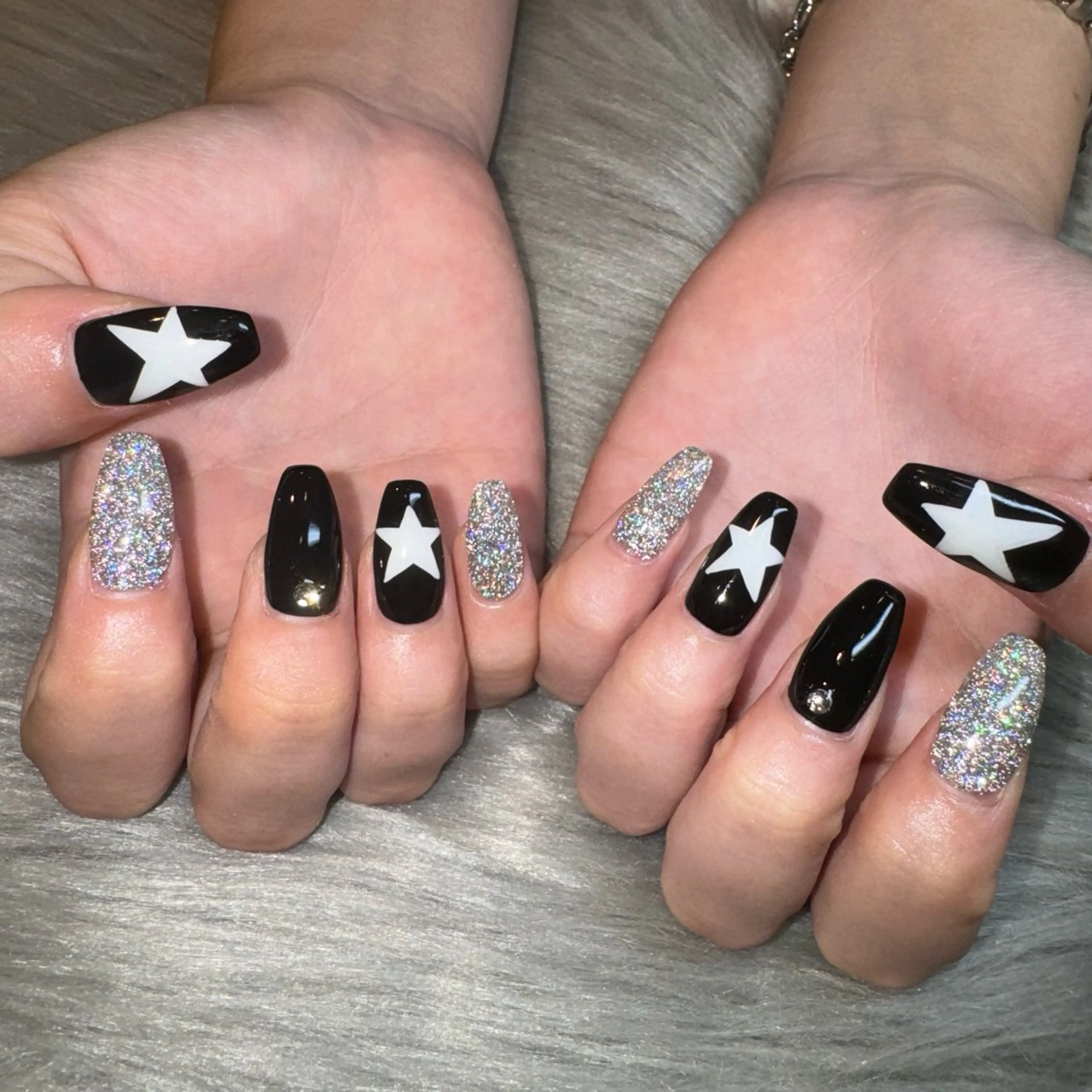 ネイル EARTH守谷店所属・🩶EARTH守谷店 YURA🦋のネイルデザイン