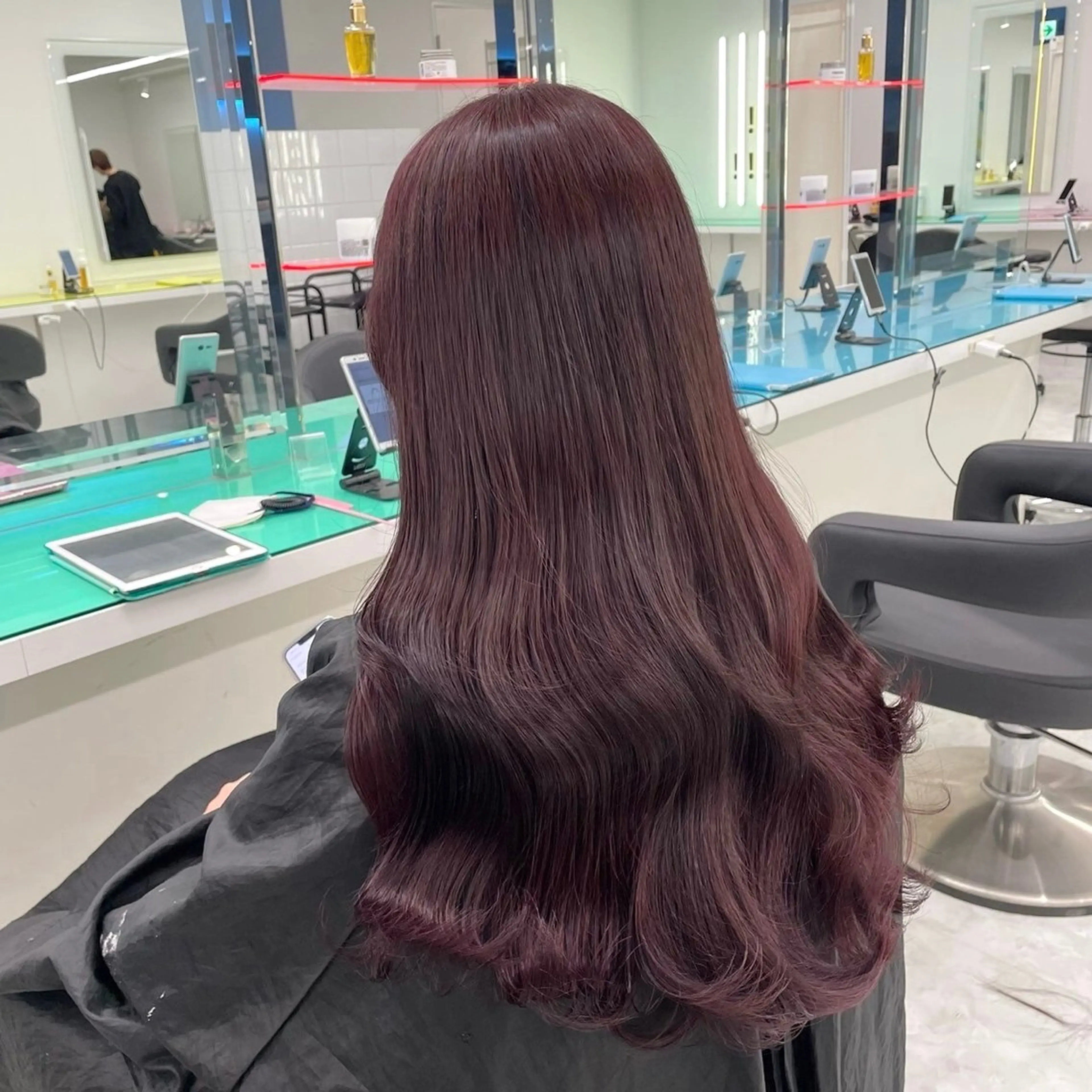 ロング カラー YUKA💜淡色 ラベンダー/ベージュのヘアスタイル