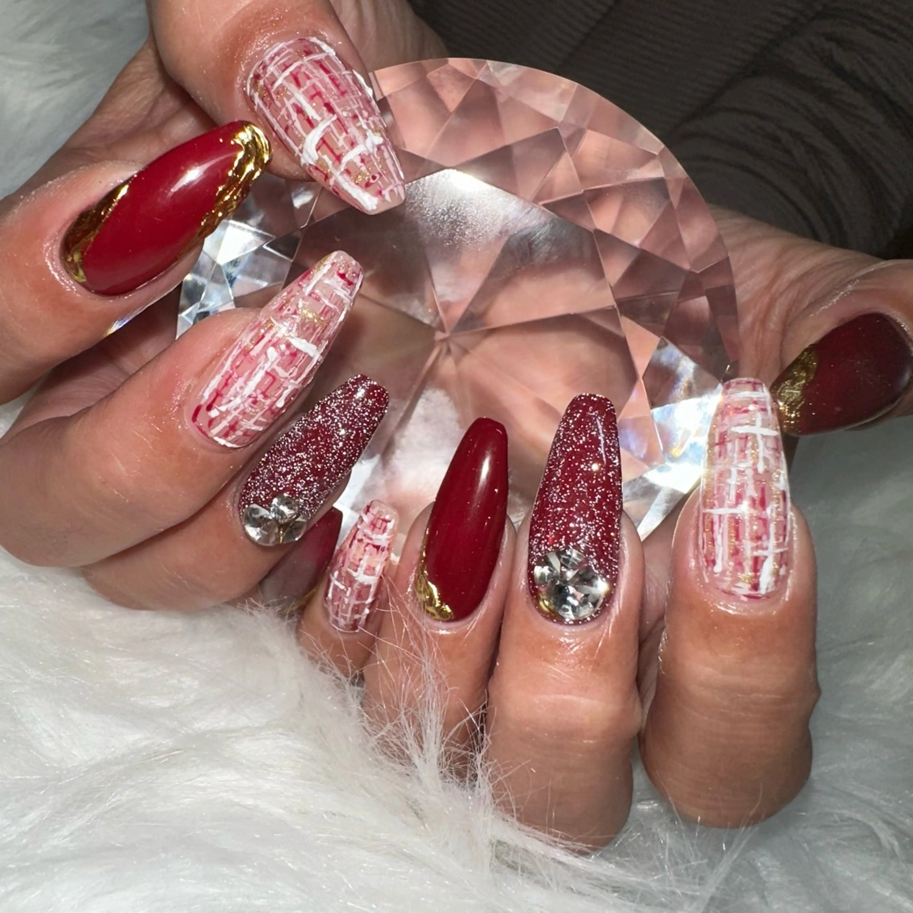 ネイル ボルドー 赤色 ツイードネイル 冬ネイル クリスマス ハンドネイル フットネイル 🤎CHARME NAIL🤎のネイルデザイン