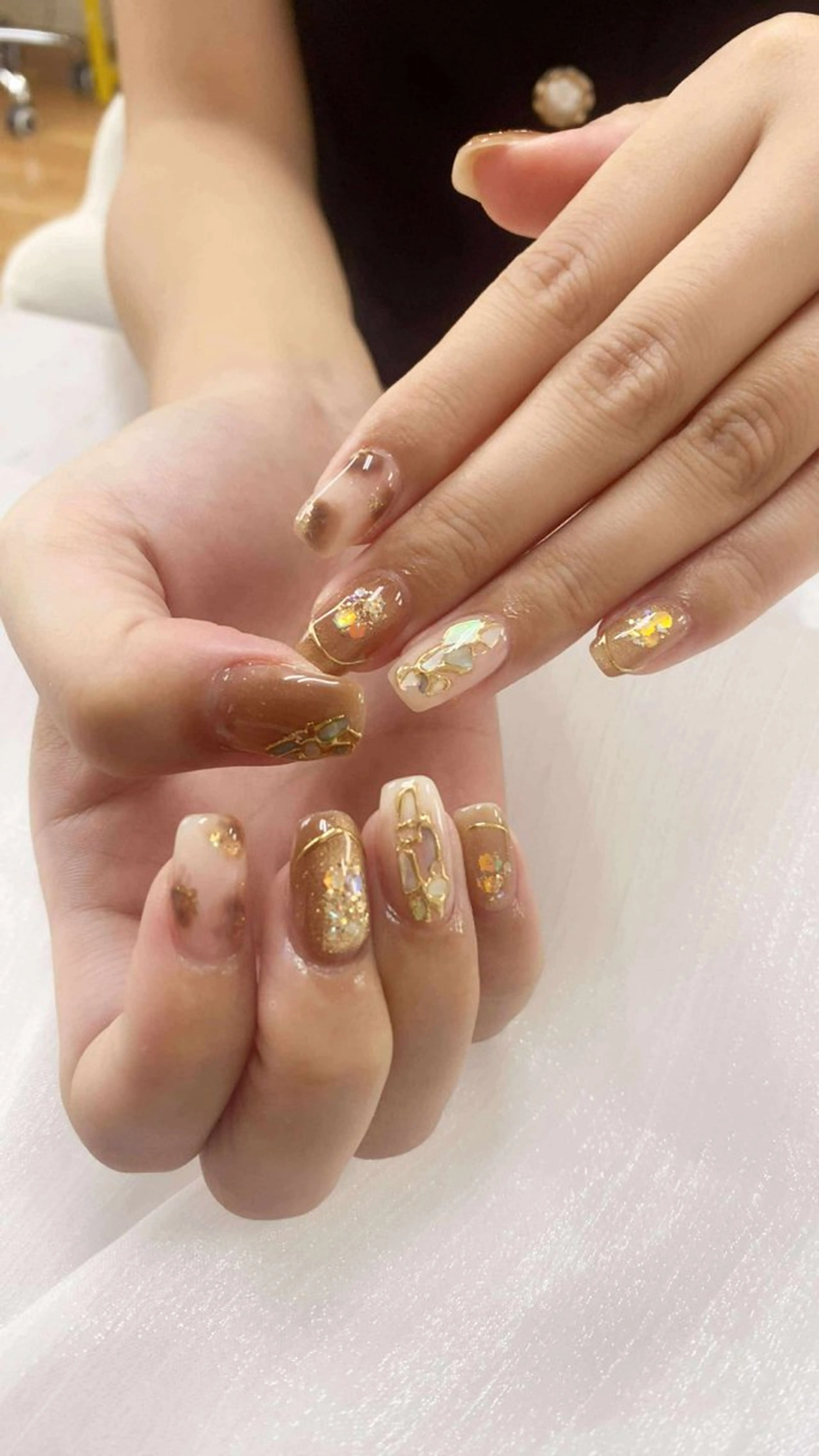 ネイル フレンチネイル グラデーション キラキラネイル 韓国ネイル マグネットネイル ハンドネイル ハンドケア Hara Nailのネイルデザイン