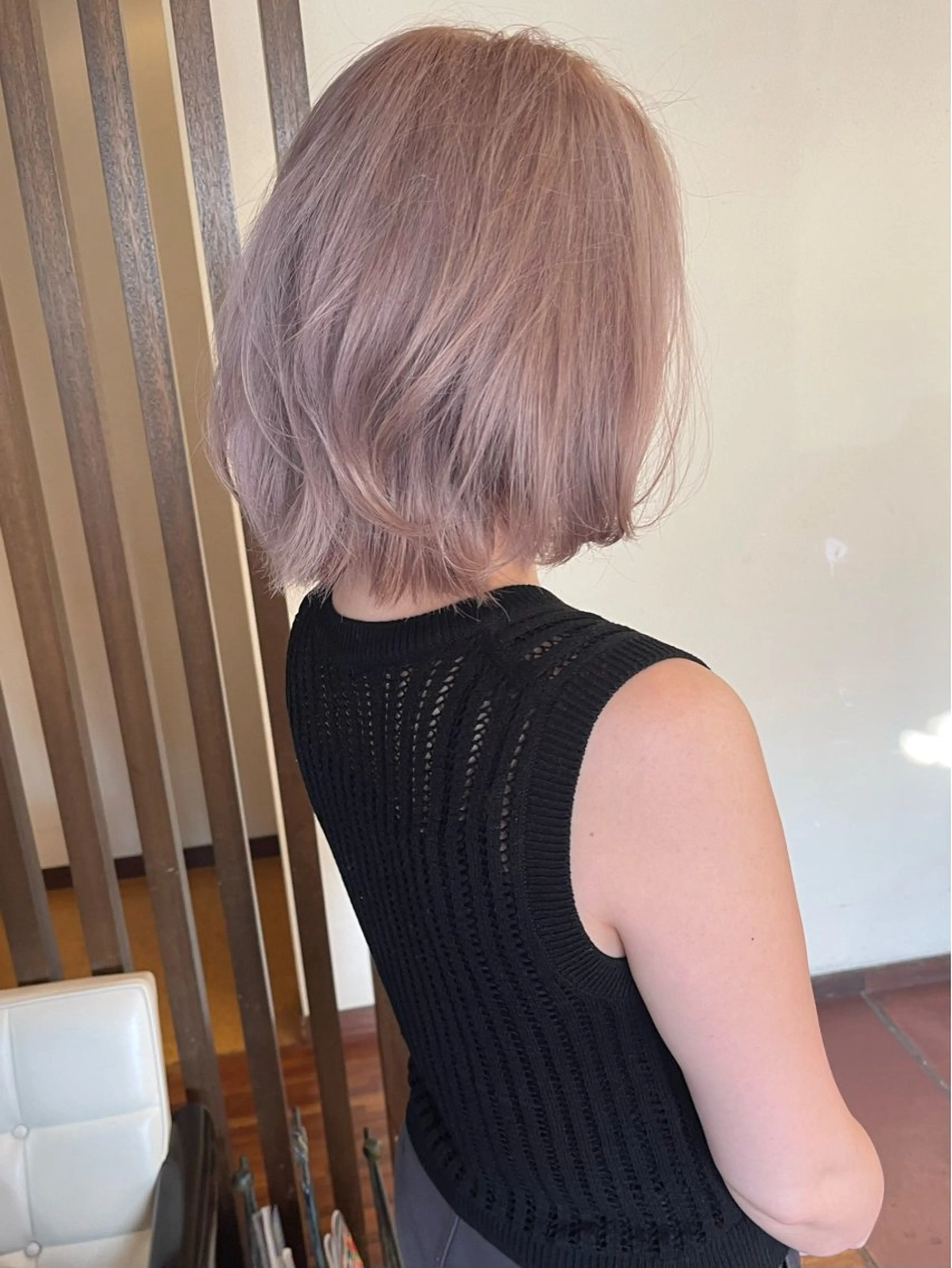 ショート カラー ベージュカラー ブロンド ブロンドベージュ カット ヘアカラー トリートメント 髪質改善ｶﾗｰ ｹｱﾌﾞﾘｰﾁ/ﾀﾑのヘアスタイル