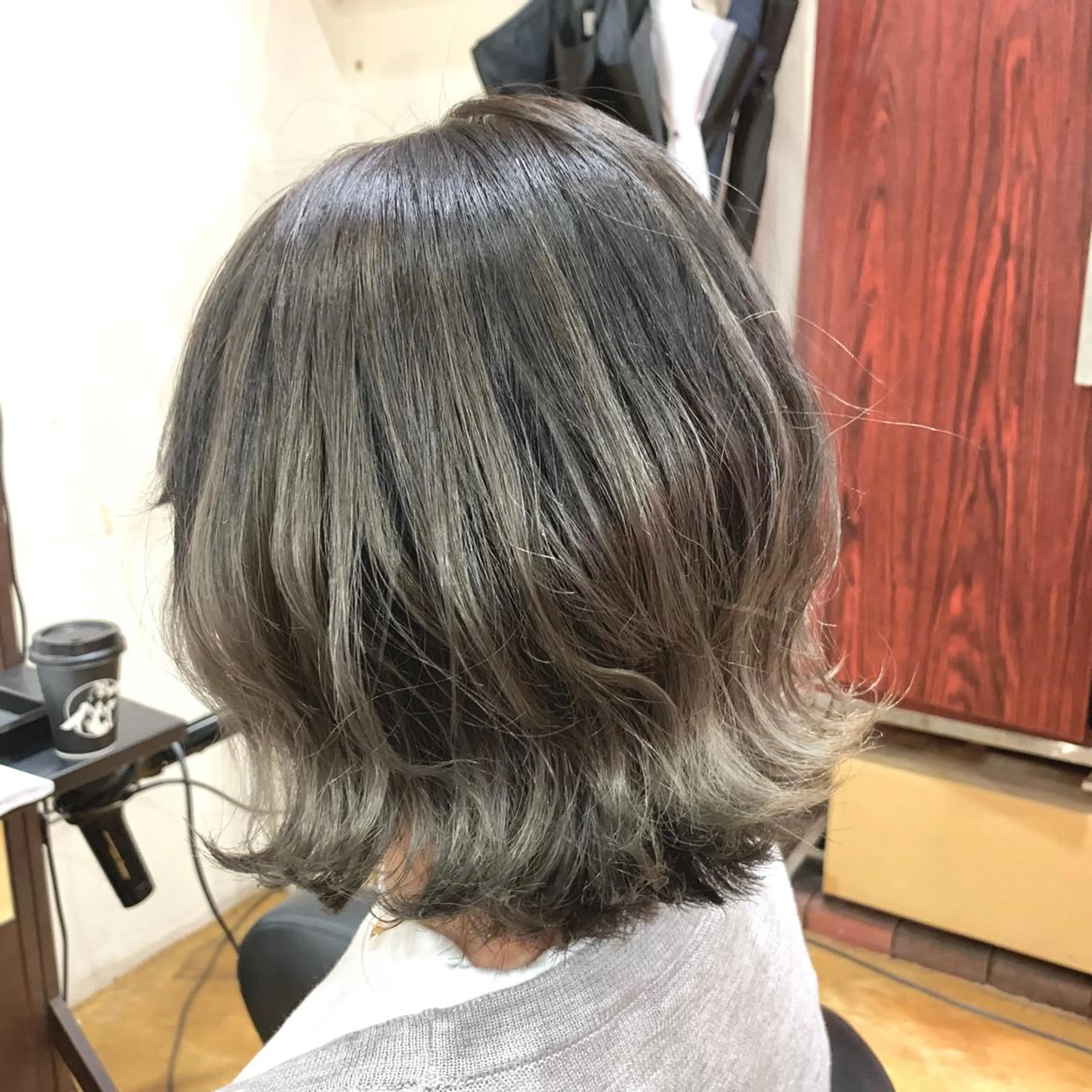 ショート カラー バレイヤージュ グラデーションカラー グレージュ ハイライトカラー ハイライト カラー指名No.1☆ 小林大樹のヘアスタイル
