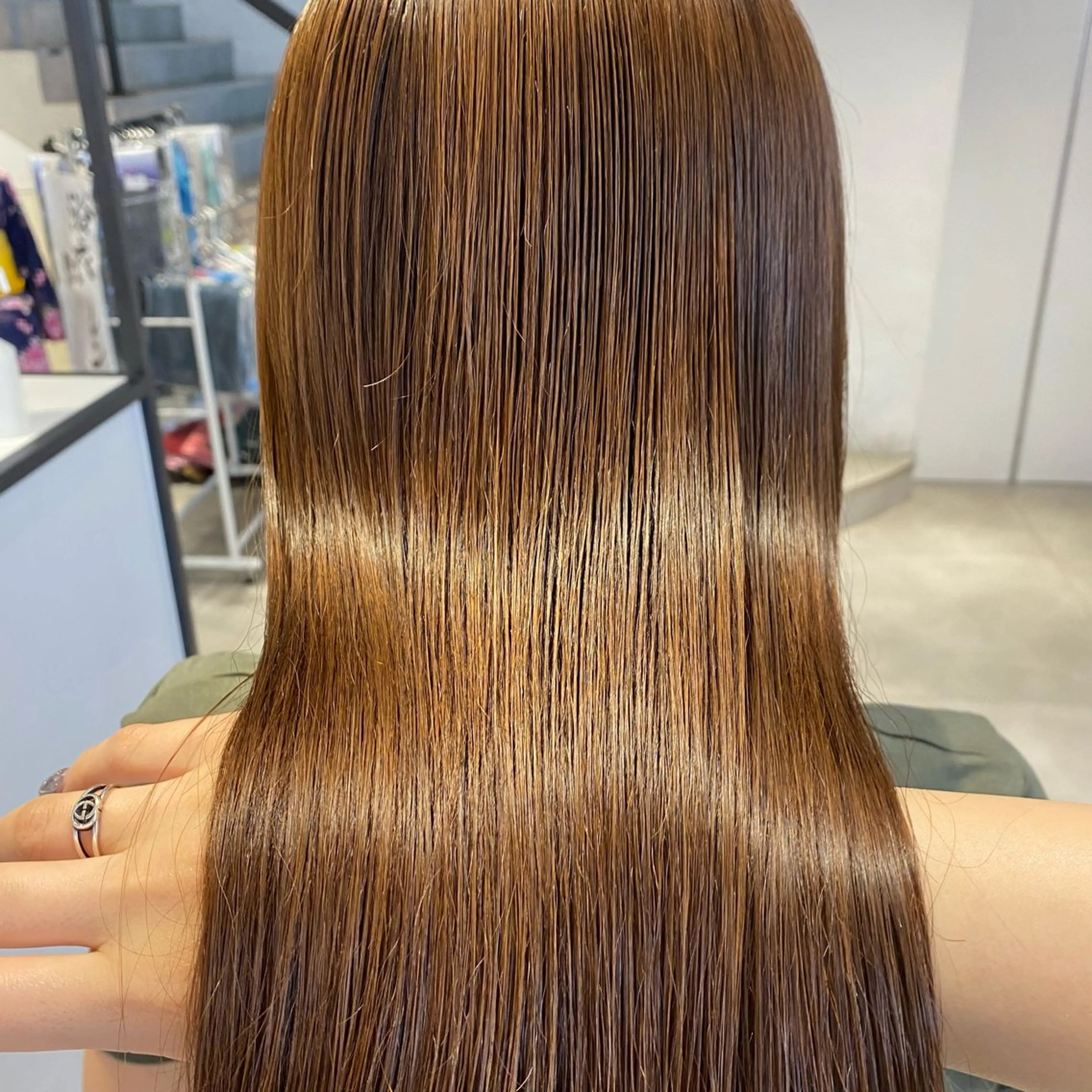 ロング 酸性ストレート・ メンズ 三原 楊子のヘアスタイル