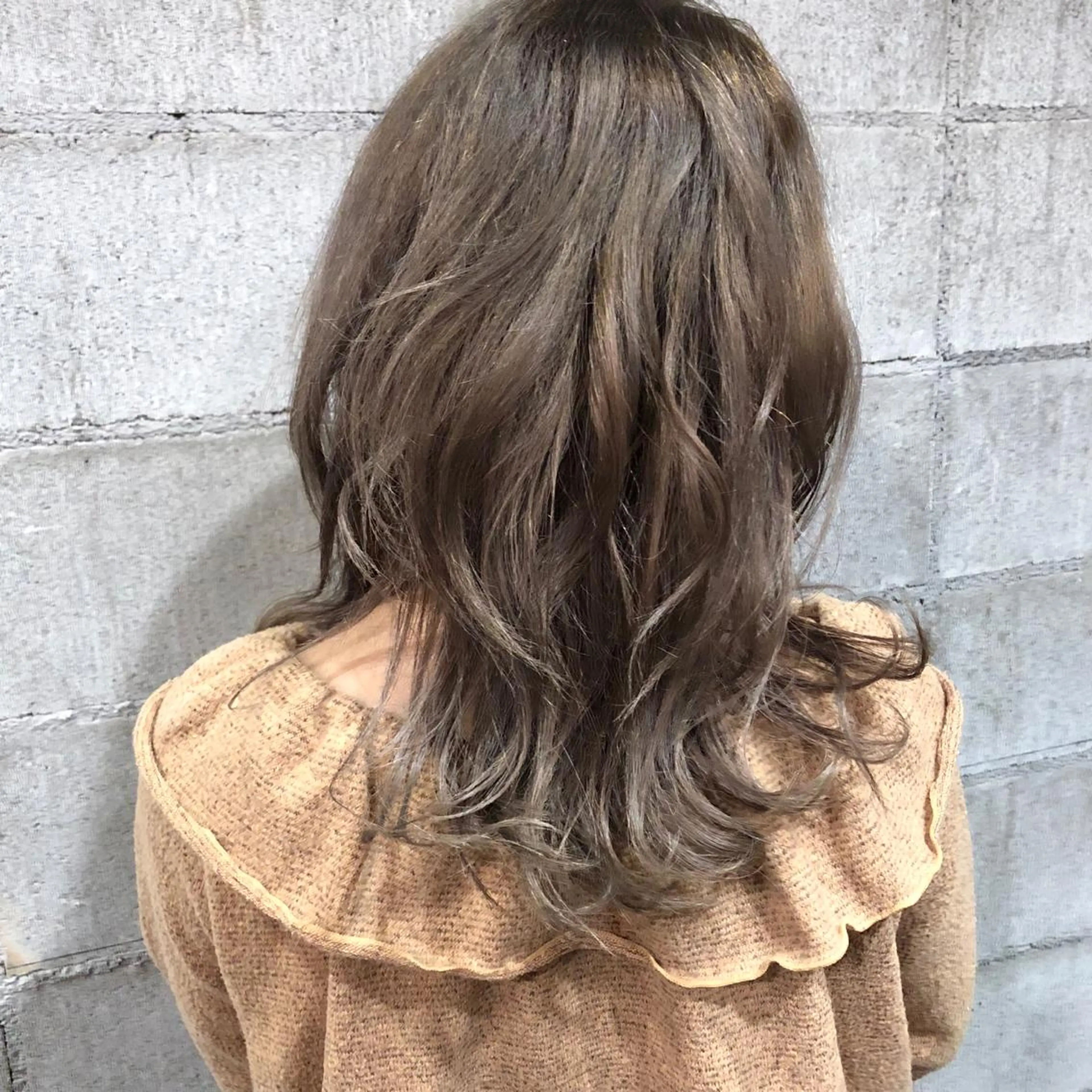 ミディアム カラー SALOWIN 梅田所属・山口滉斗/美髪 縮毛矯正/髪質改善のヘアスタイル