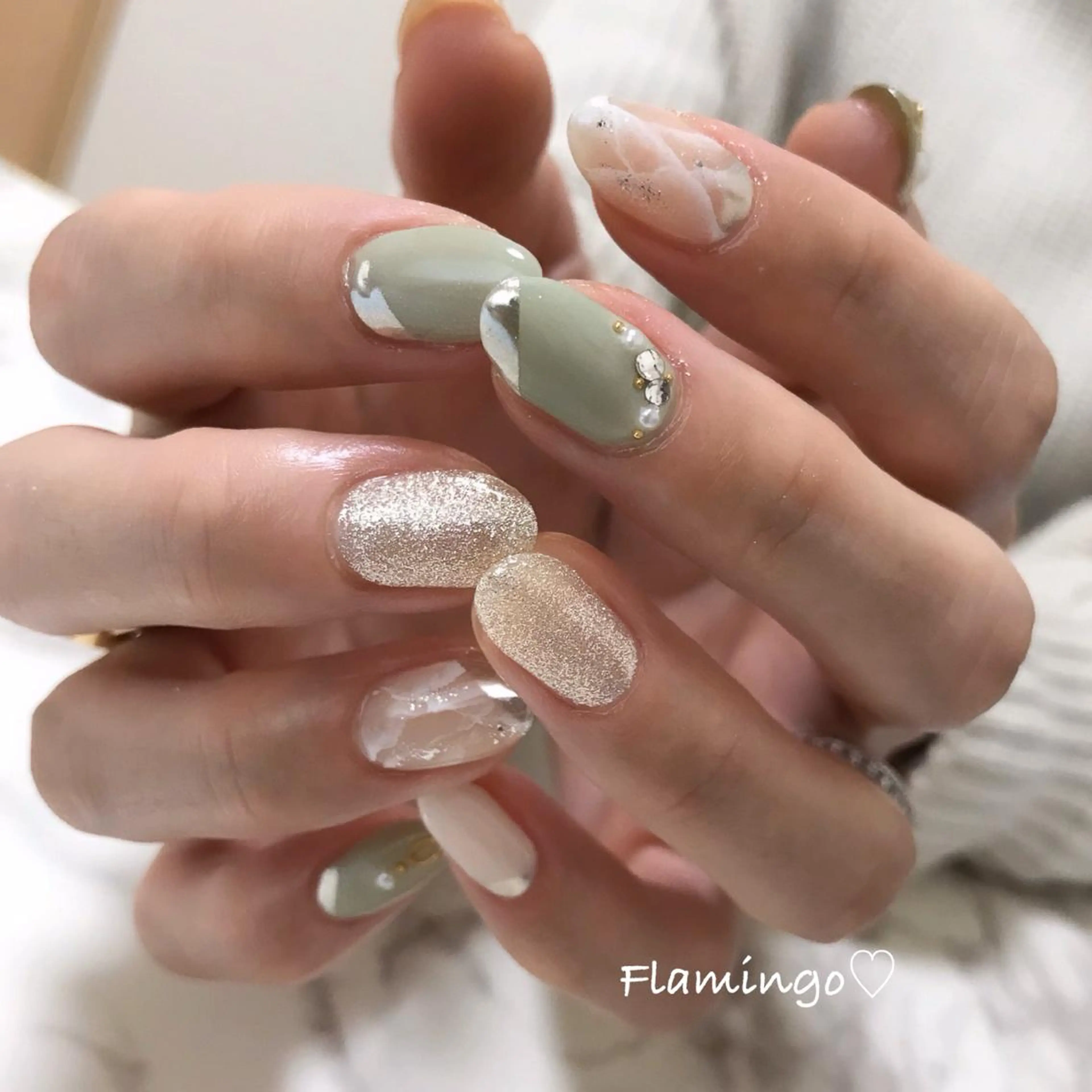 ネイル キラキラネイル ラメ(グリッター) 大理石ネイル(マーブル) ミラーネイル ニュアンスネイル 40代からの爪を守る ×ケア重視サロン♡のネイルデザイン