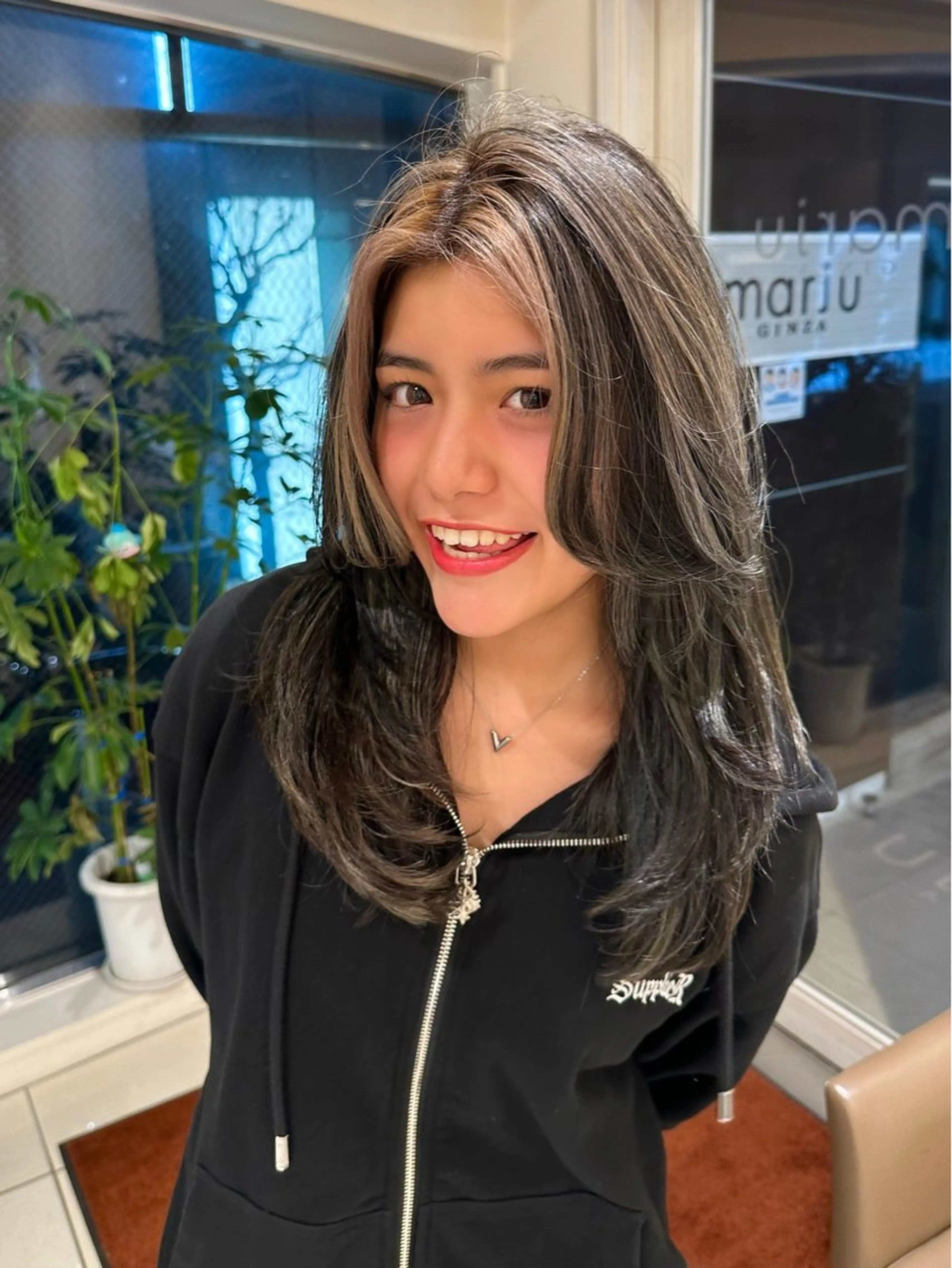 ロング カラー ハイライトカラー ハイライト レイヤーカット ヘアカラー トリートメント 🤎ハイライト/ 艶カラー/銀座🤎のヘアスタイル