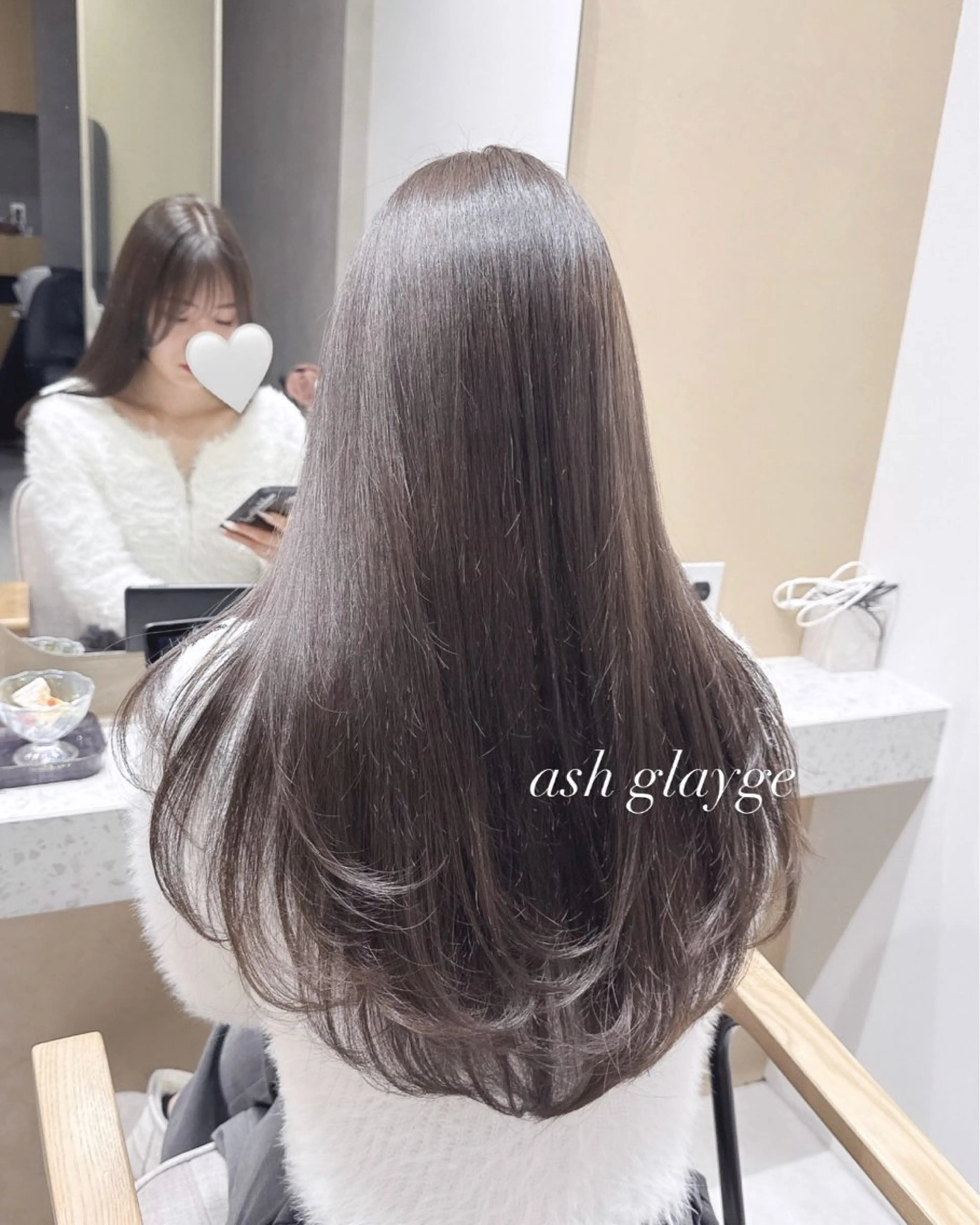 ロング アッシュ アッシュグレー アッシュグレージュ ヘアカラー トリートメント Zina高田馬場所属・圧倒的モテ艶髪💎 レイヤー💎kanaのヘアスタイル