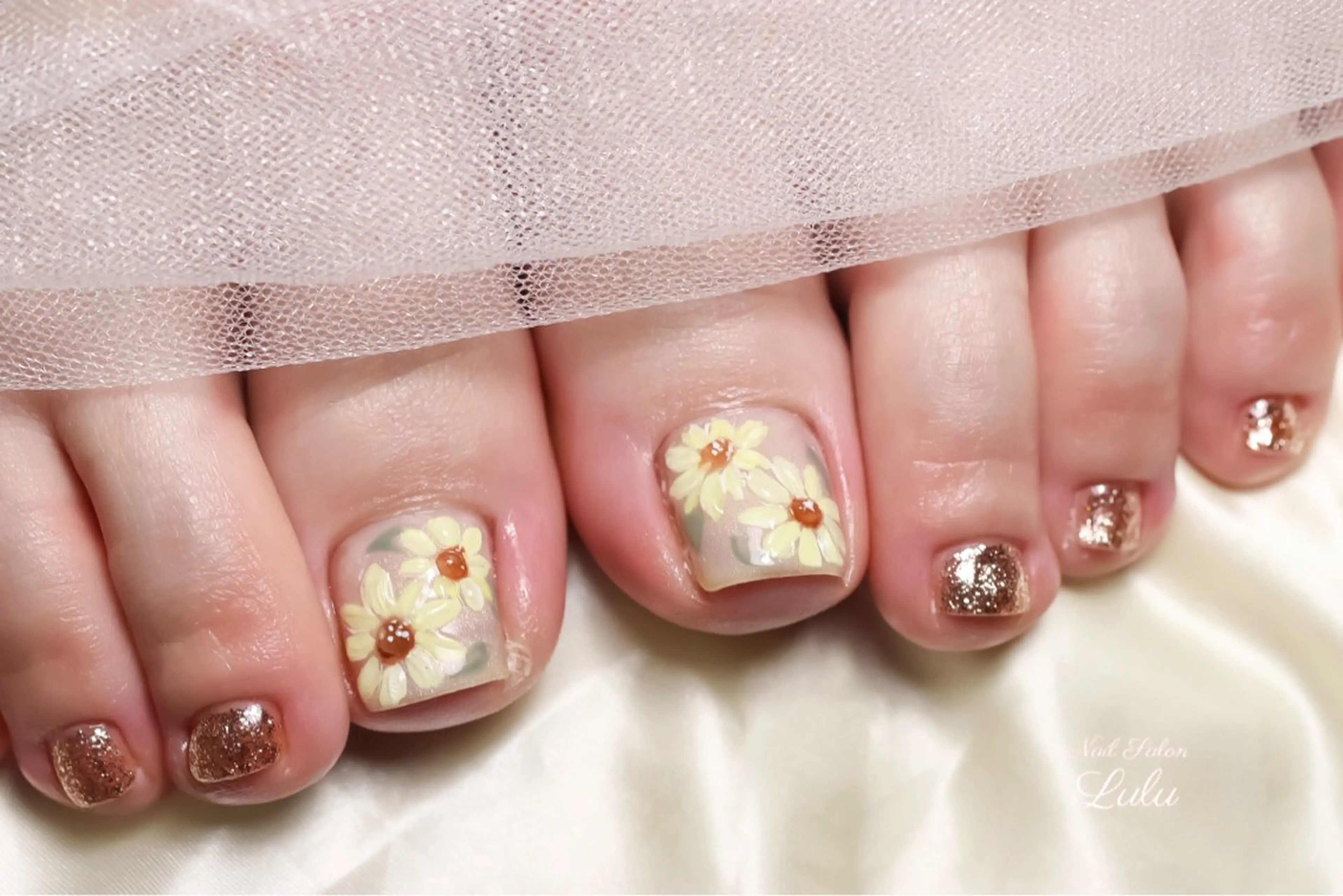 ネイル フットネイル Lulu nail salon 南堀江店所属・西村 あやかのネイルデザイン