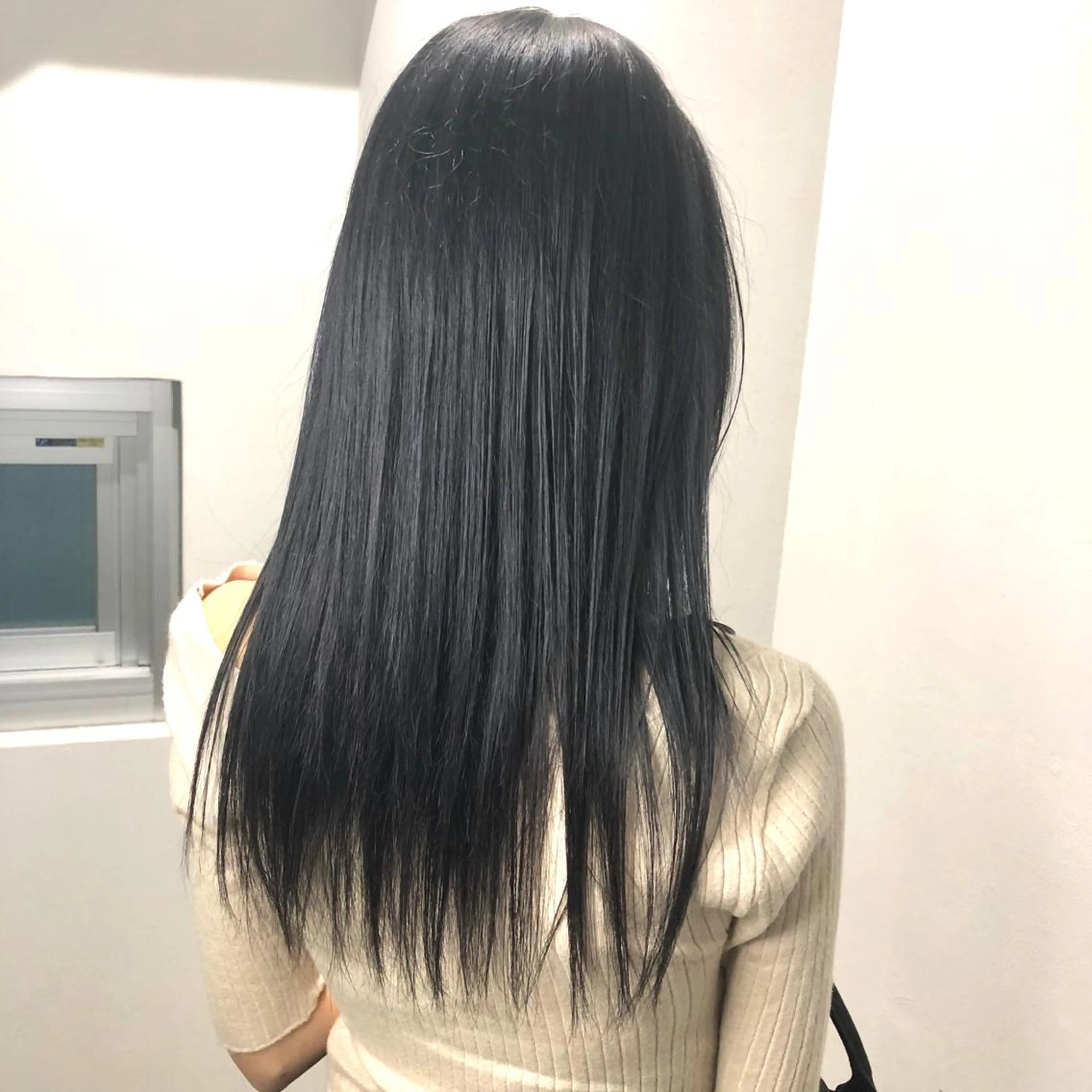 ロング カラー ヘアアレンジ ダークグレー カット 縮毛矯正 トリートメント 🤍韓国レイヤー/ 清楚系🤍拓朗のヘアスタイル