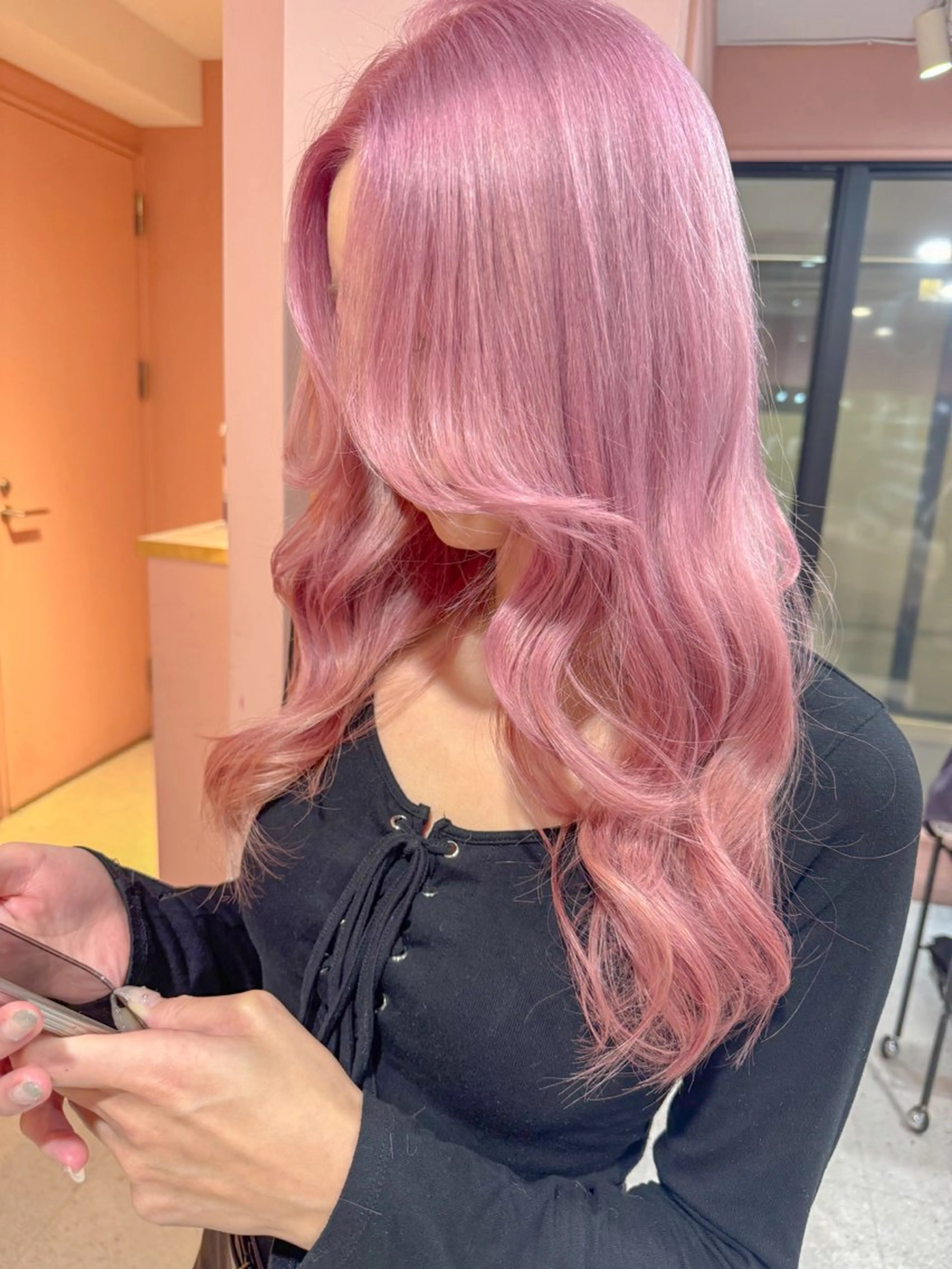 ロング 韓国風カラー パープルカラー 髪質改善 韓国風ヘア トリートメント ヘアカラー Chérie所属・Chérie 渋谷/カラーサロンのヘアスタイル