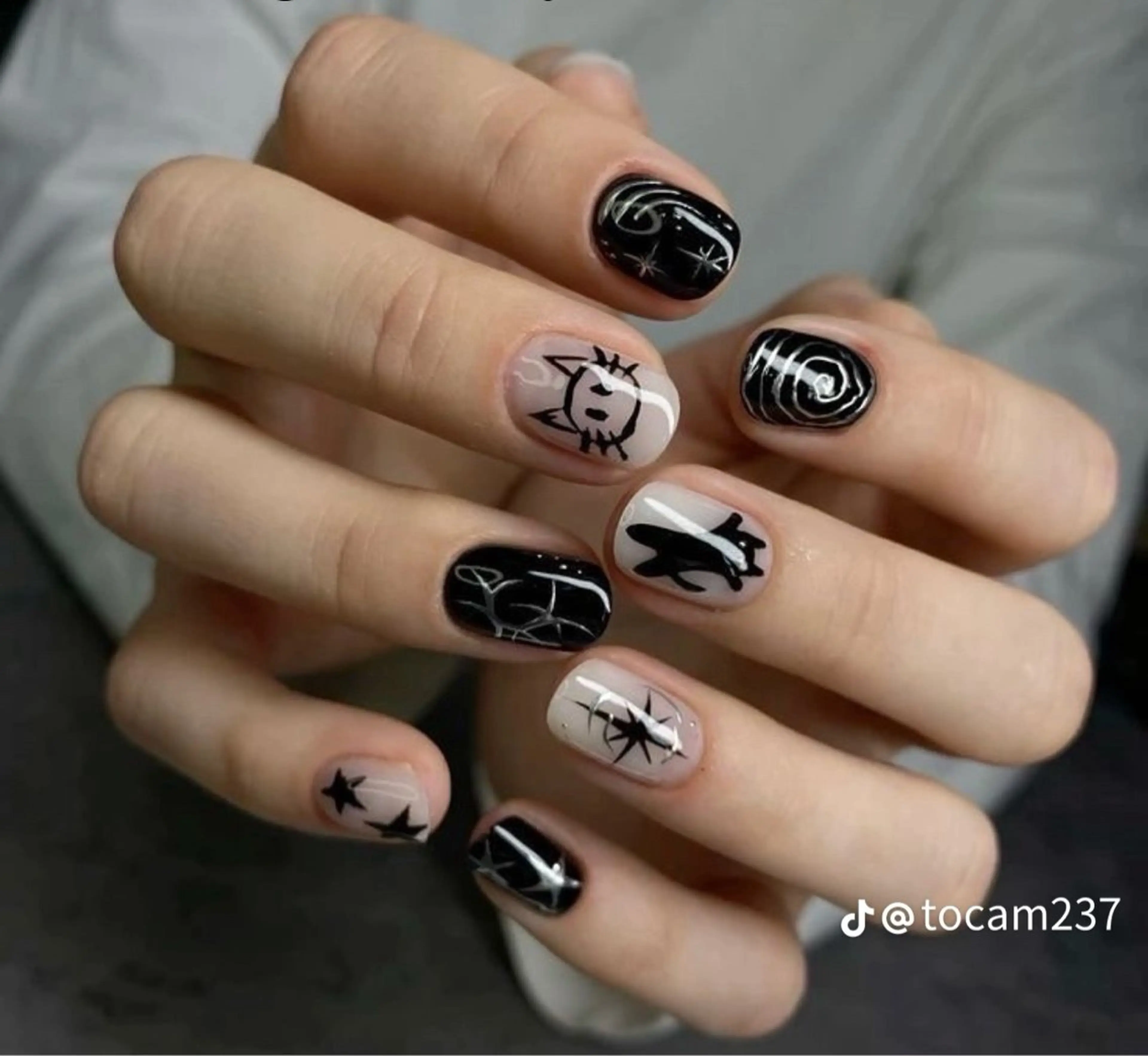 ネイル チークネイル フットネイル フレンチネイル グラデーション 韓国ネイル RibbonNail Staffのネイルデザイン