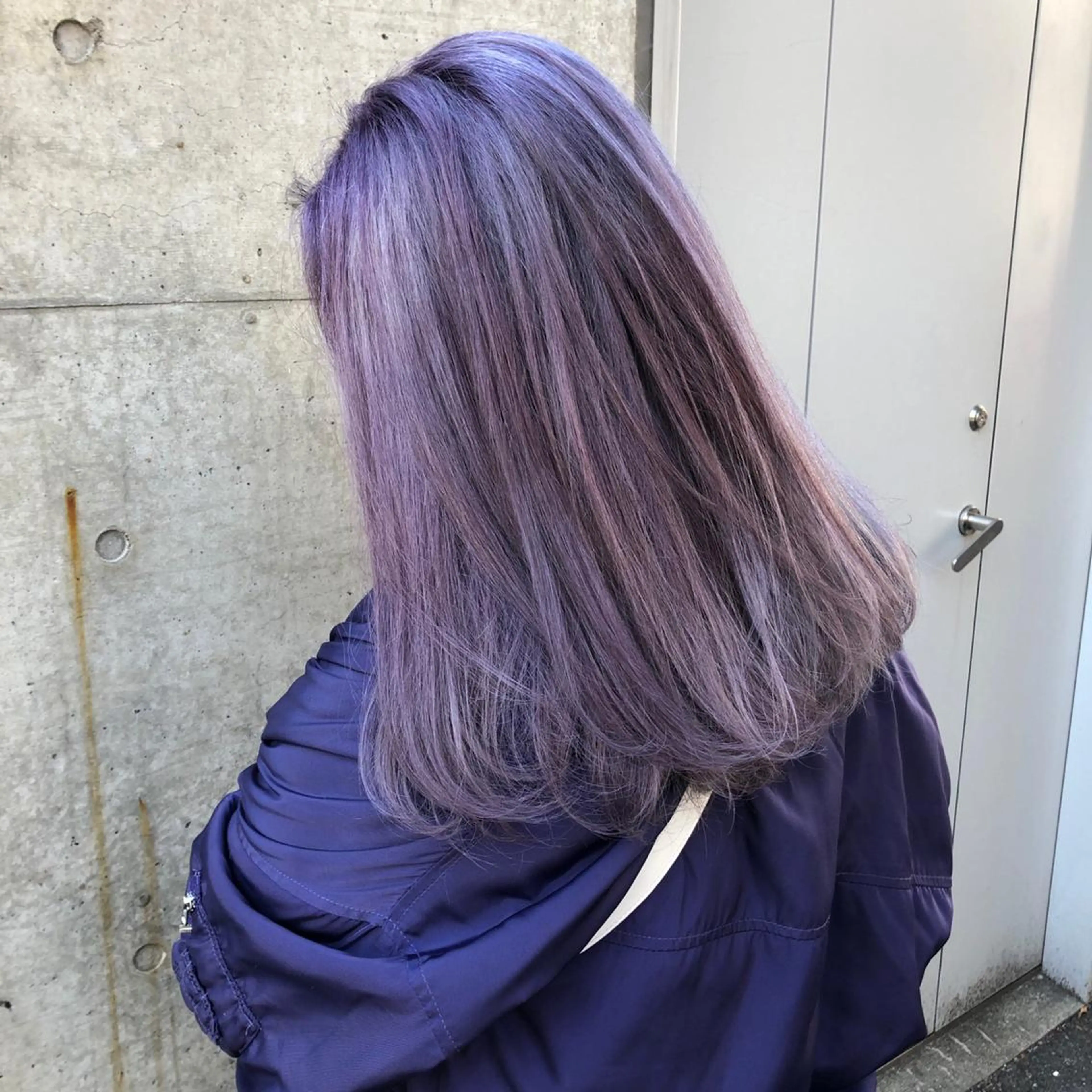 セミロング パープルカラー カット Selene hair OSAKAのヘアスタイル
