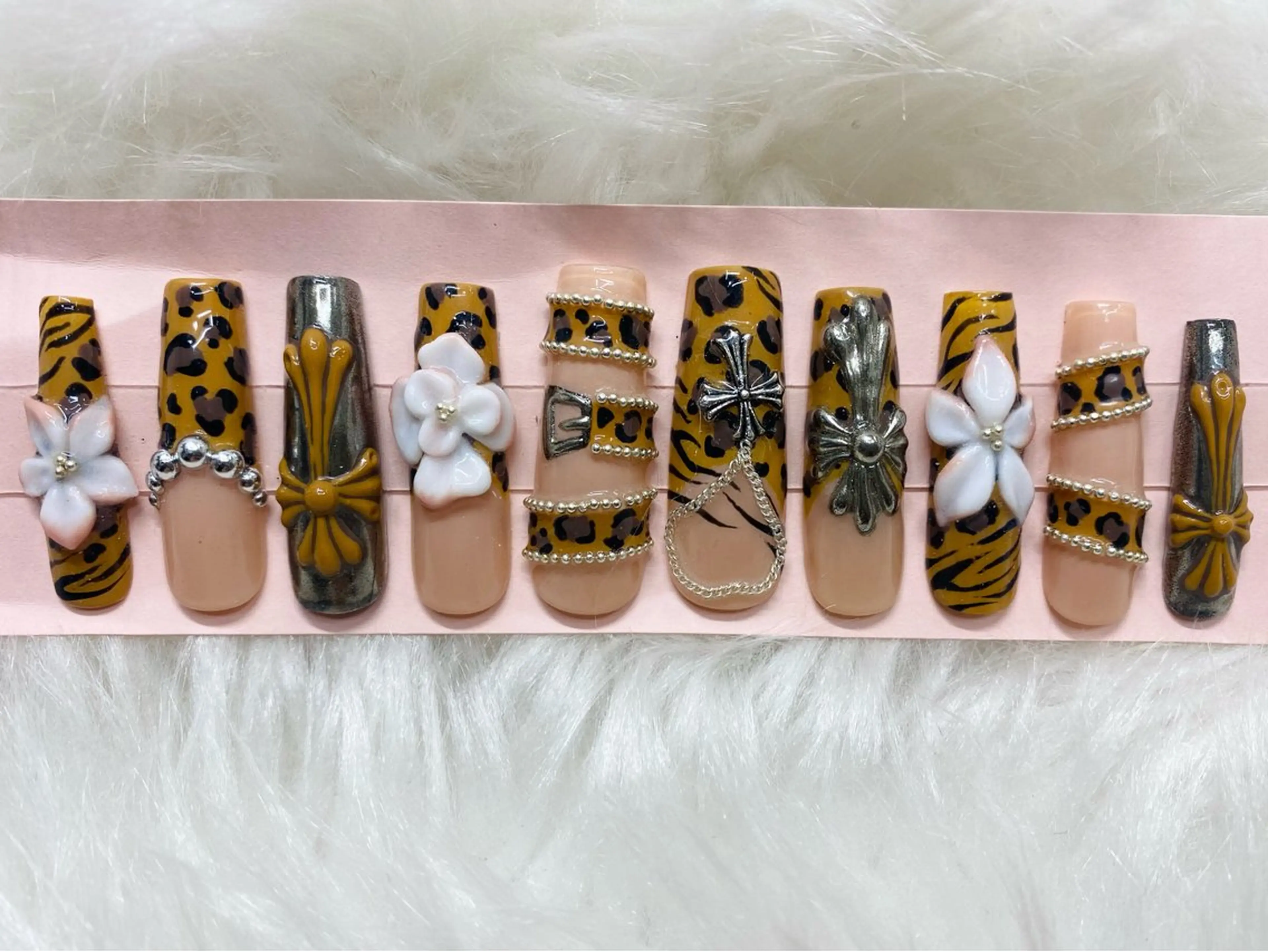 ネイル スカルプネイル ネイルチップ NAILSGOGO shibuyaのネイルデザイン