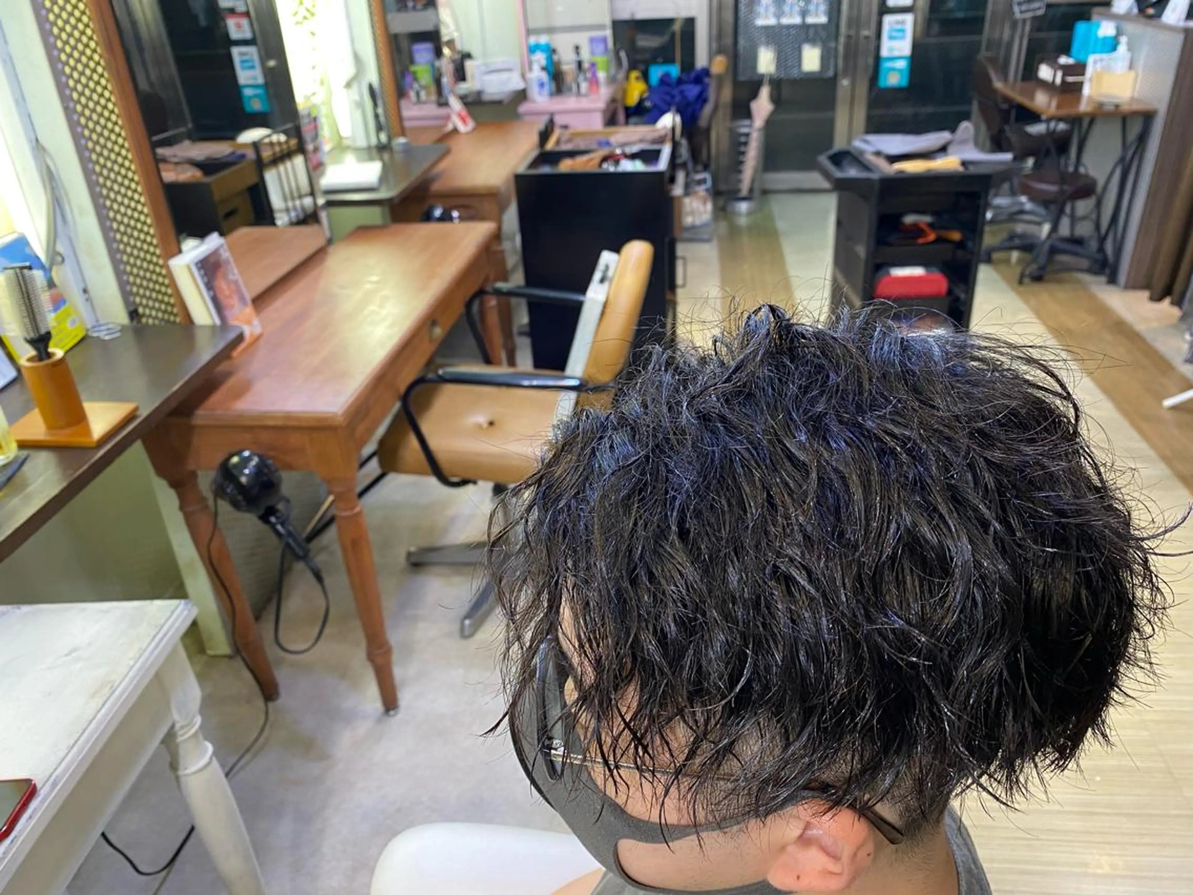 ショート メンズ メンズパーマ ツーブロック sora所属・廣瀬 瞳のヘアスタイル