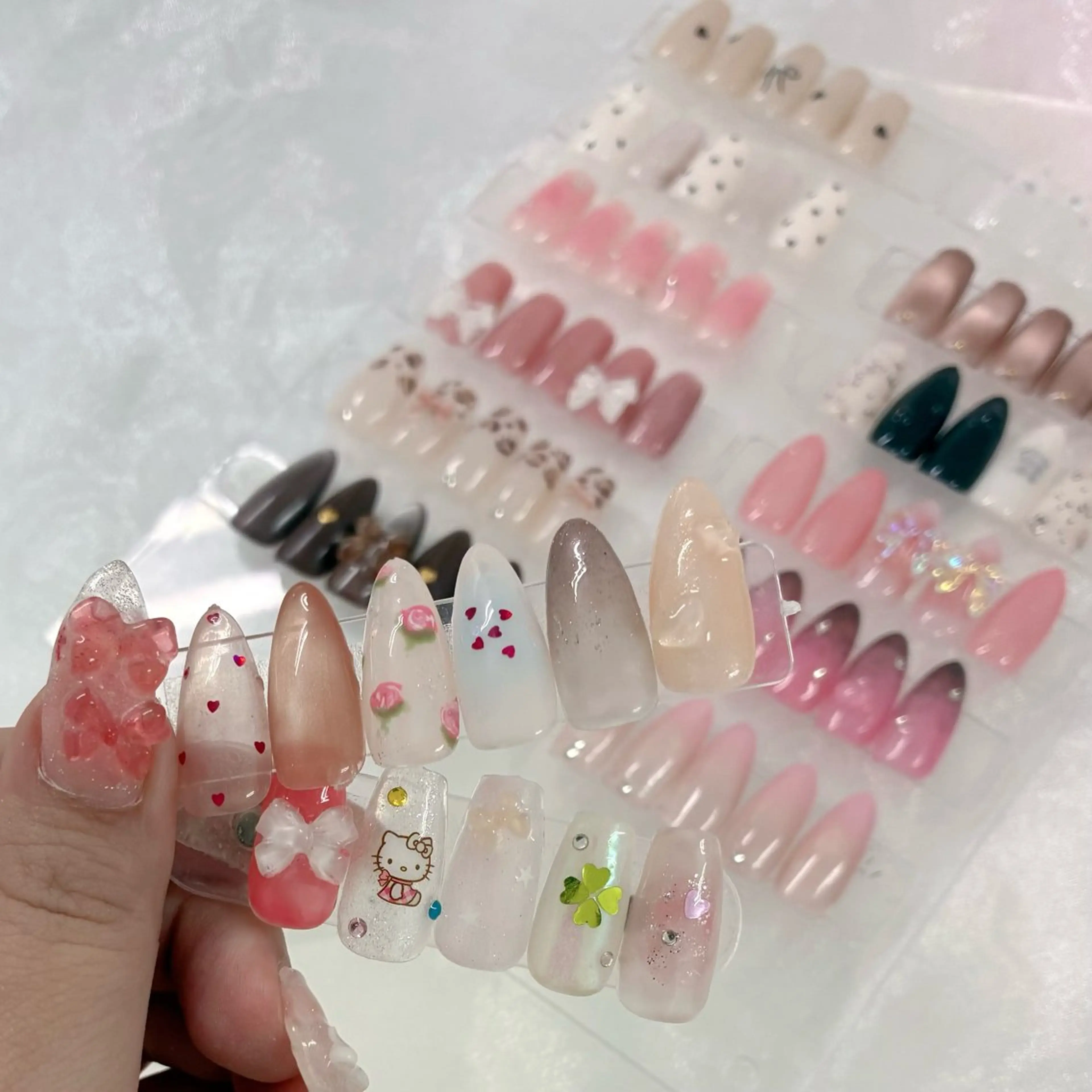 ワンカラー+1本アート🎀初回ソフトジェルオフ無料の写真
